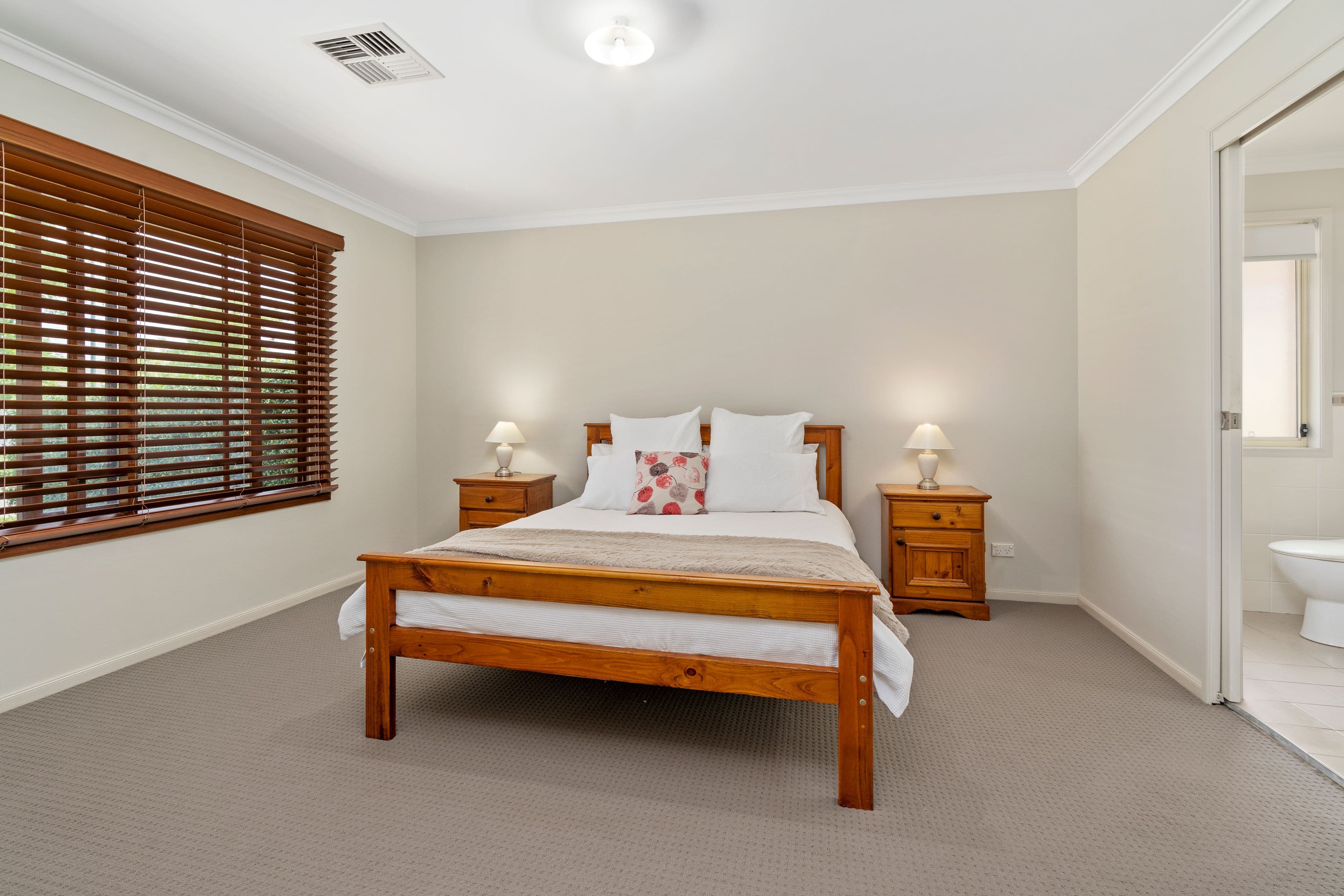 2 Harrison Avenue, Harrington Park - Thumbnail 8
