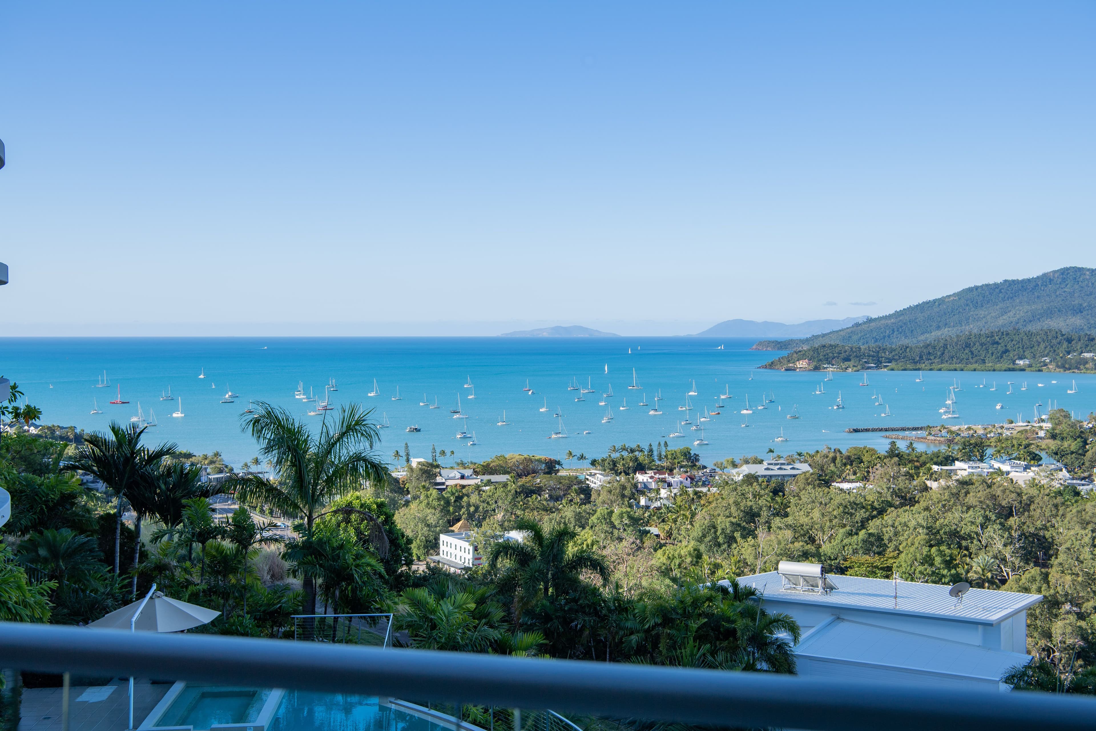 18 Seaview Drive, AIRLIE BEACH QLD 4802, Airlie Beach - Thumbnail 3