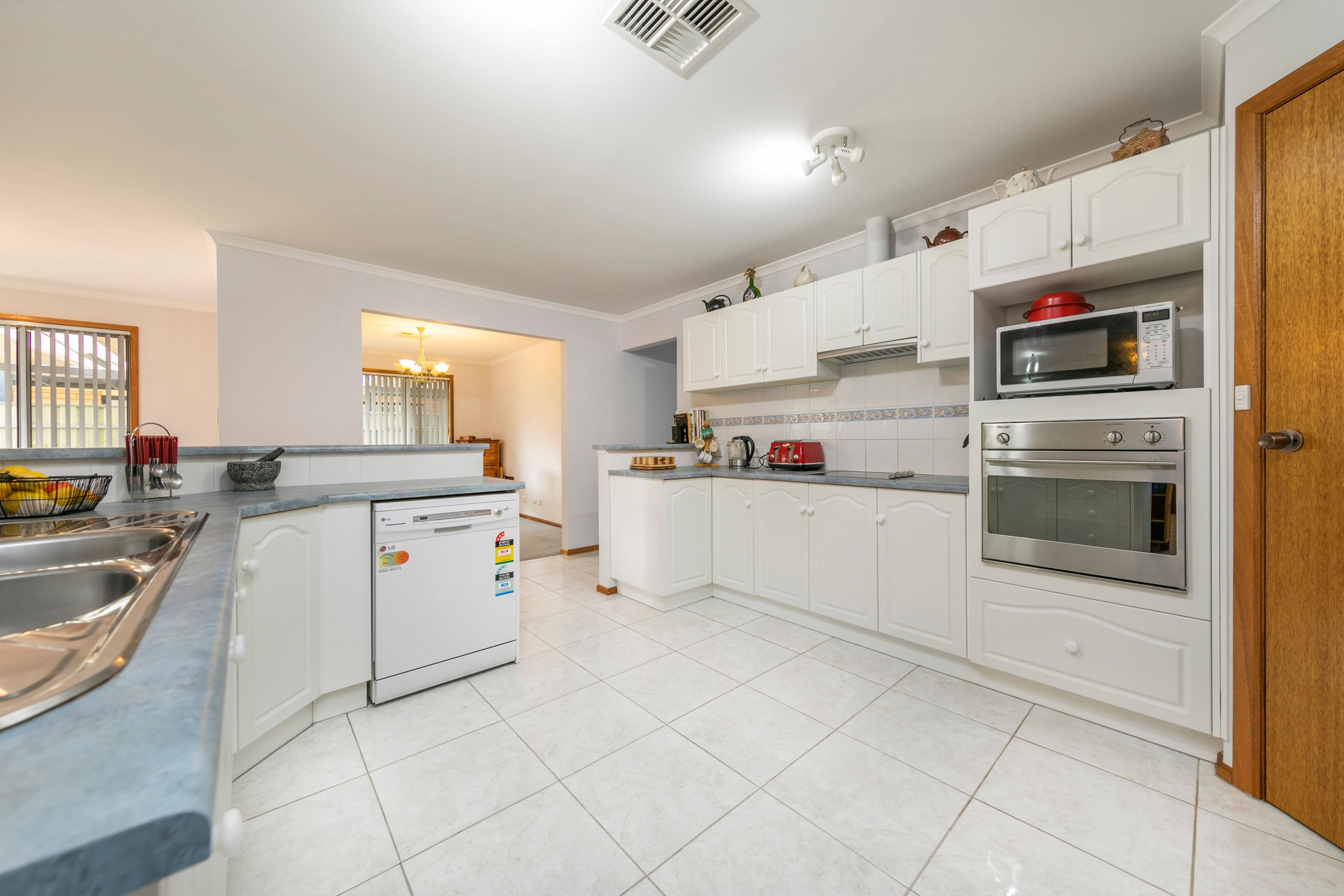11 Wyndham Road, Salisbury North SA 5108, Salisbury North - Thumbnail 2