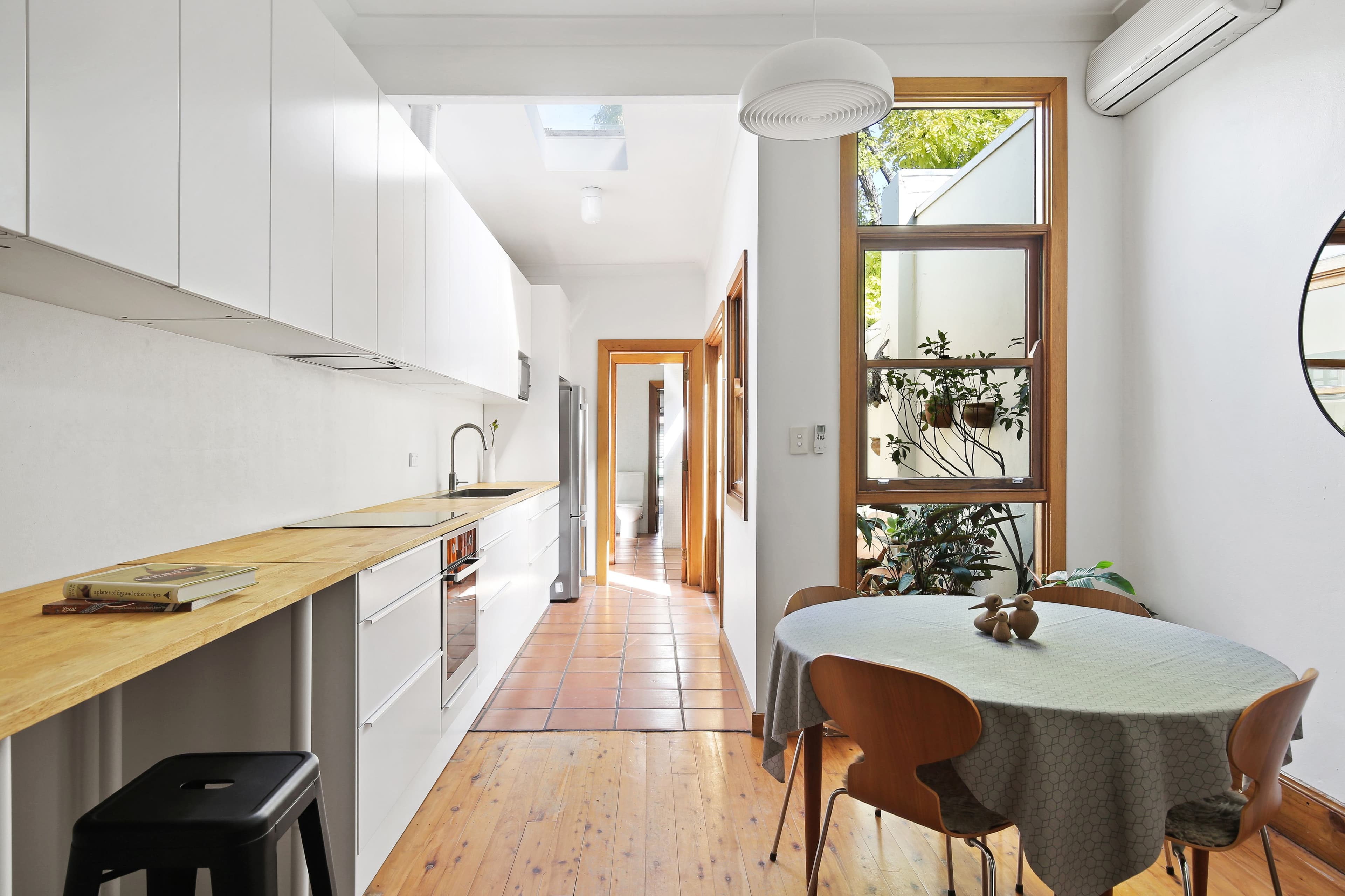 22 Margaret Street, Newtown - Thumbnail 2