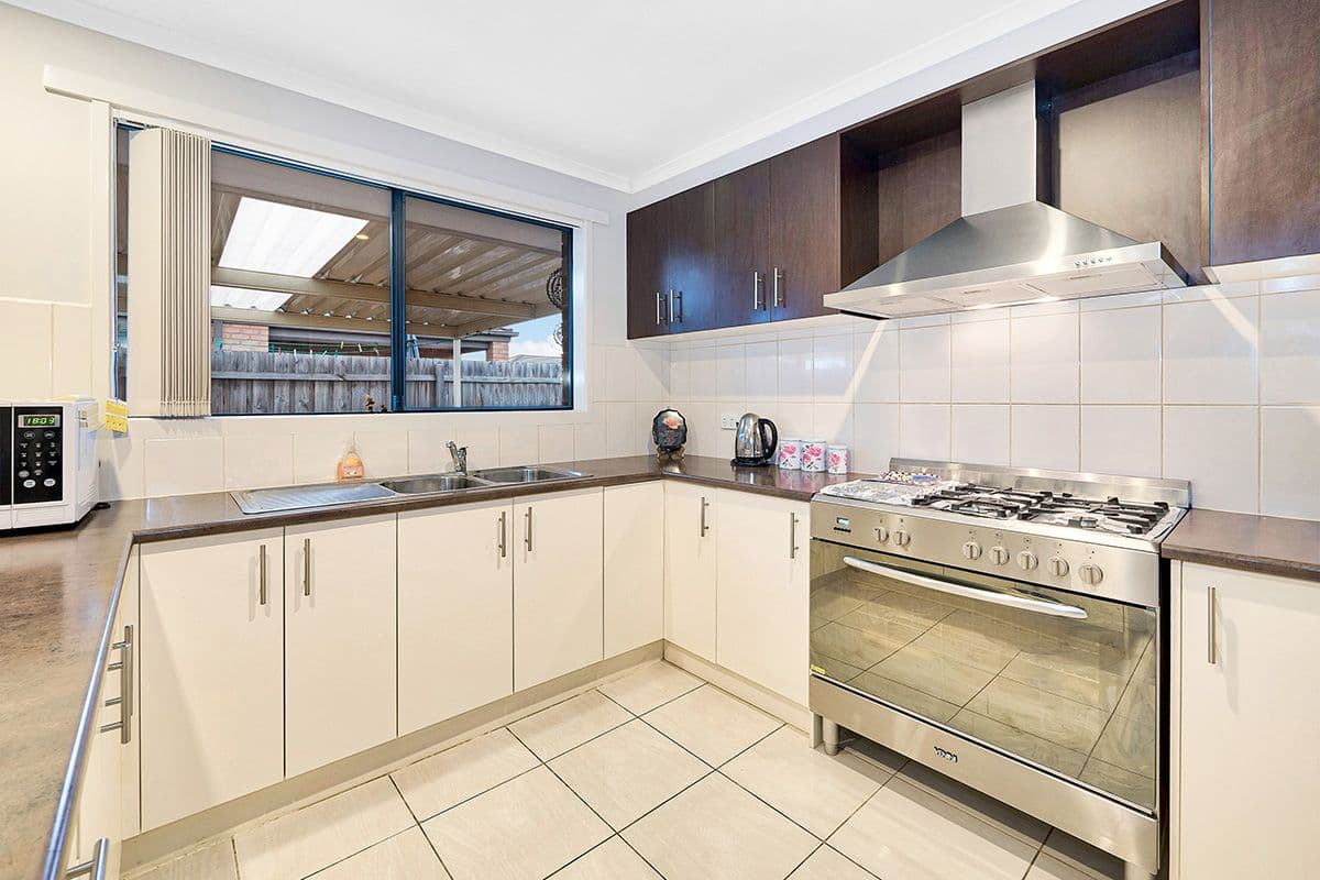 13 Raven Court, Pakenham VIC 3810, Pakenham - Thumbnail 8
