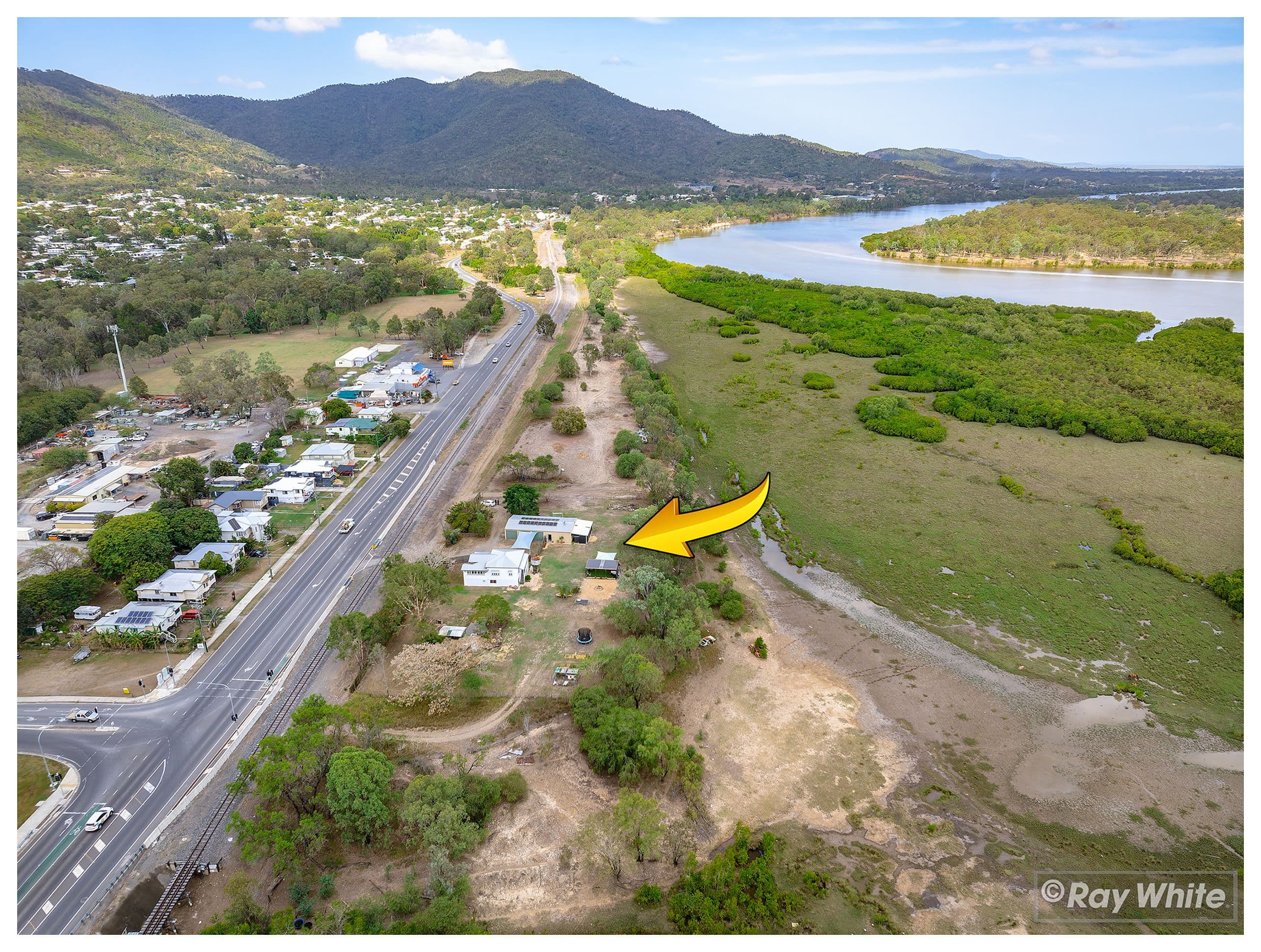 268 Lakes Creek Road, Koongal QLD 4701, Koongal - Thumbnail 2
