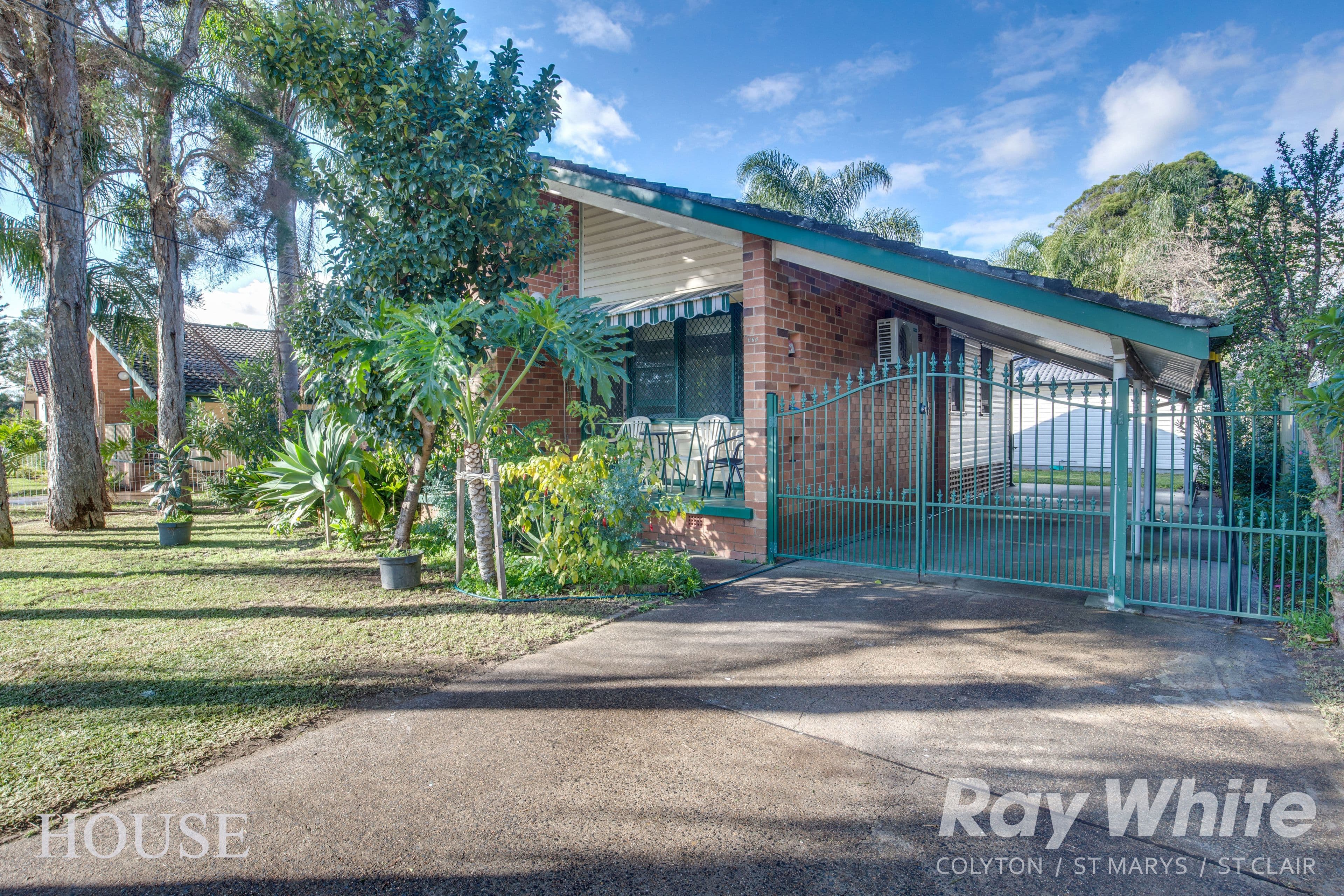 372 Luxford Road, Lethbridge Park - Image 1