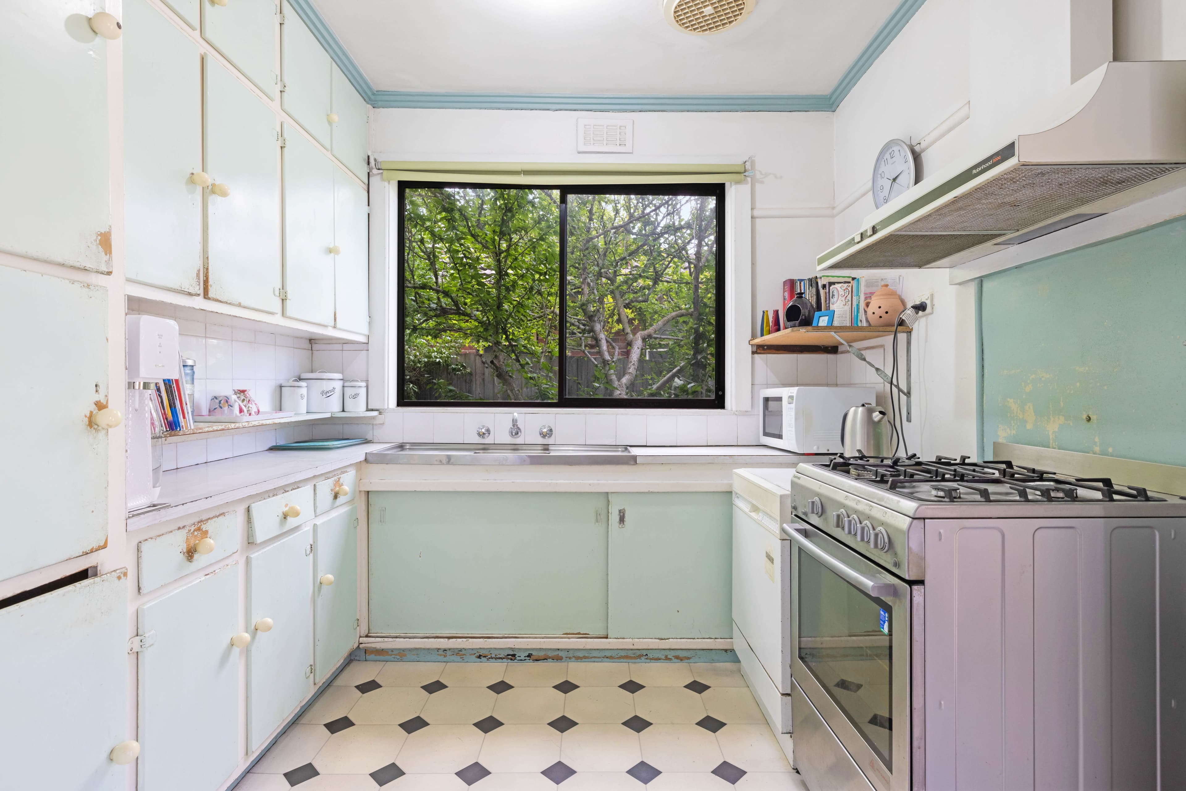 60 Justin Avenue, Glenroy VIC 3046, Glenroy - Thumbnail 2
