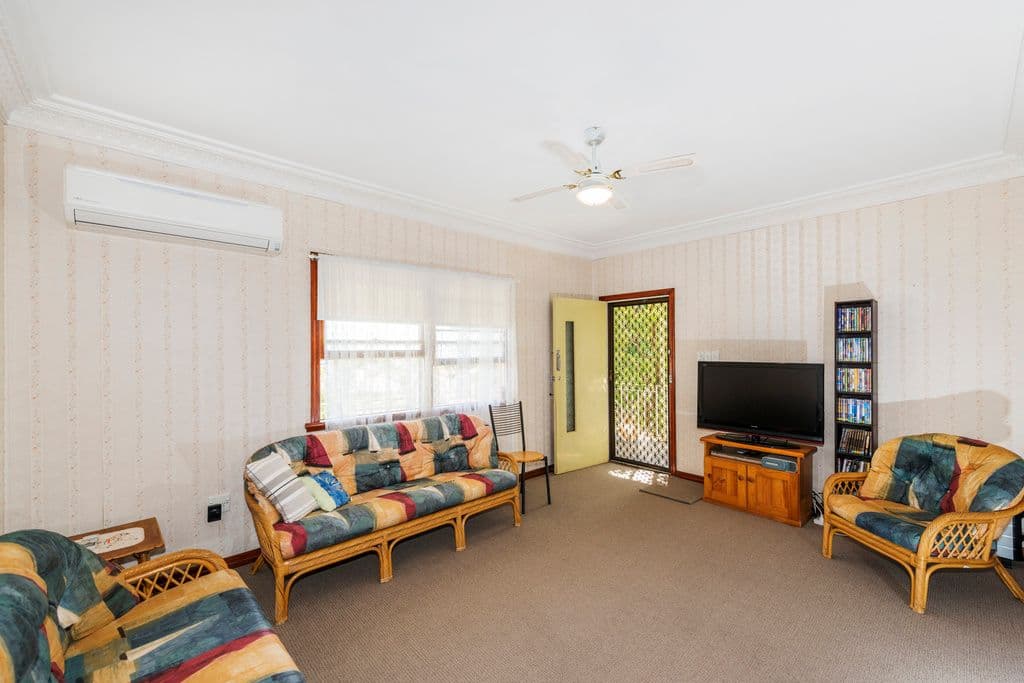 24 Orcades Road, YERONGA QLD 4104, Yeronga - Thumbnail 3
