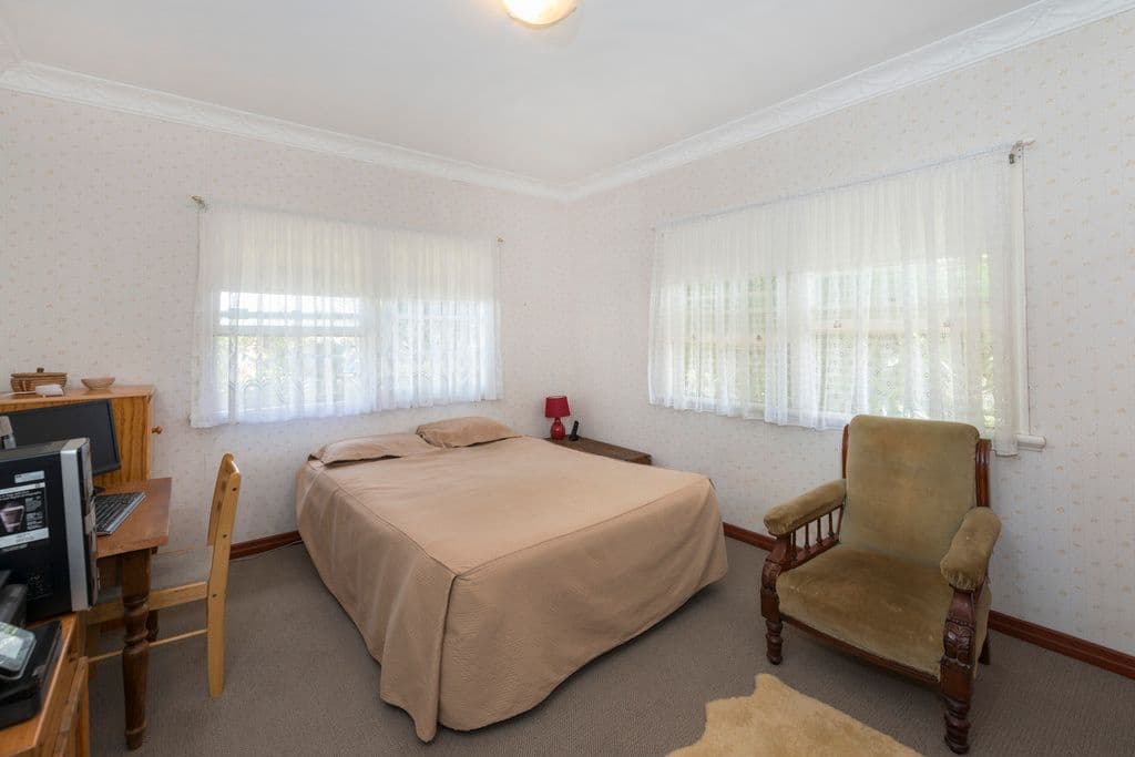 24 Orcades Road, YERONGA QLD 4104, Yeronga - Thumbnail 4