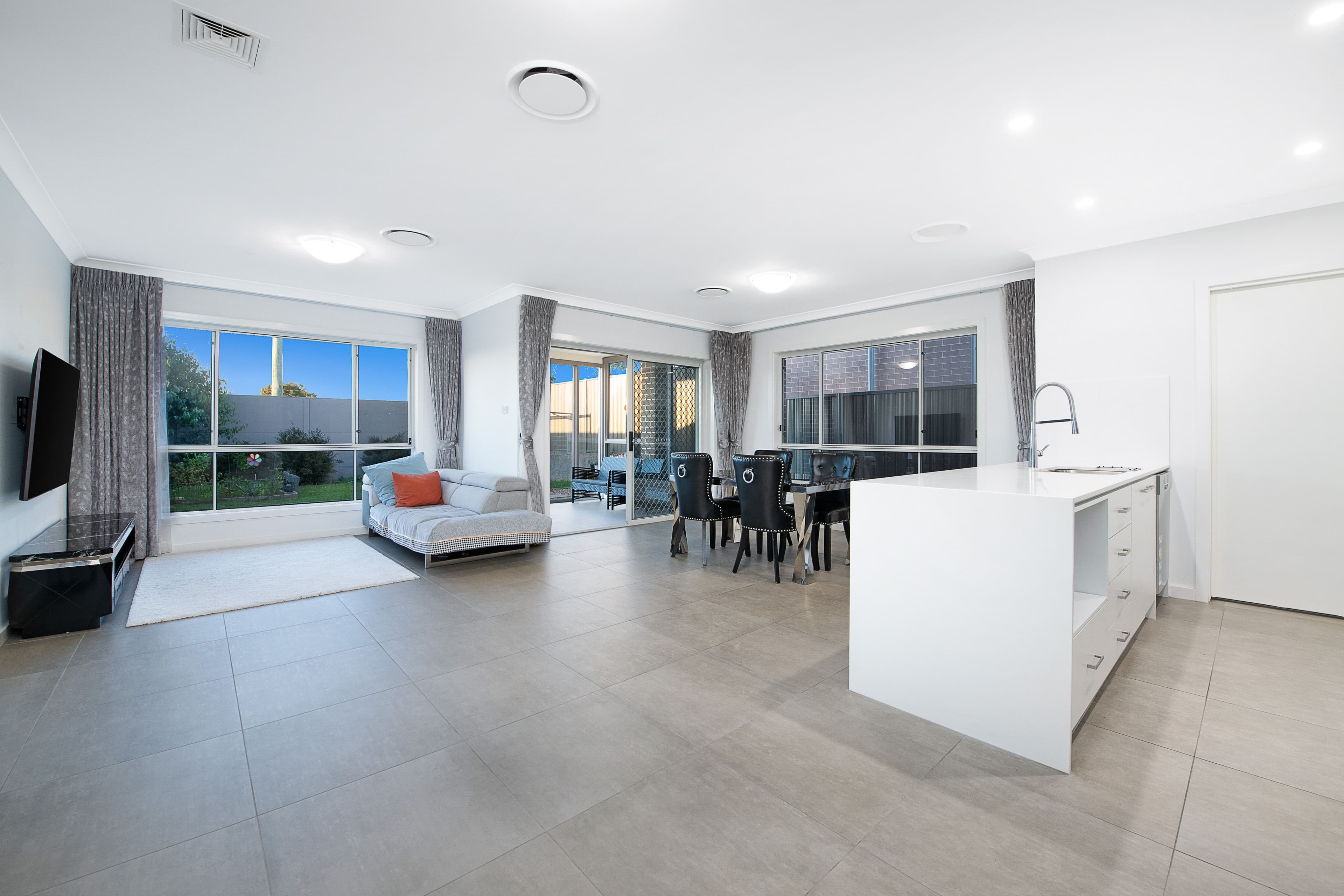 22 Bugle Circuit, Kellyville NSW 2155, Kellyville - Thumbnail 2