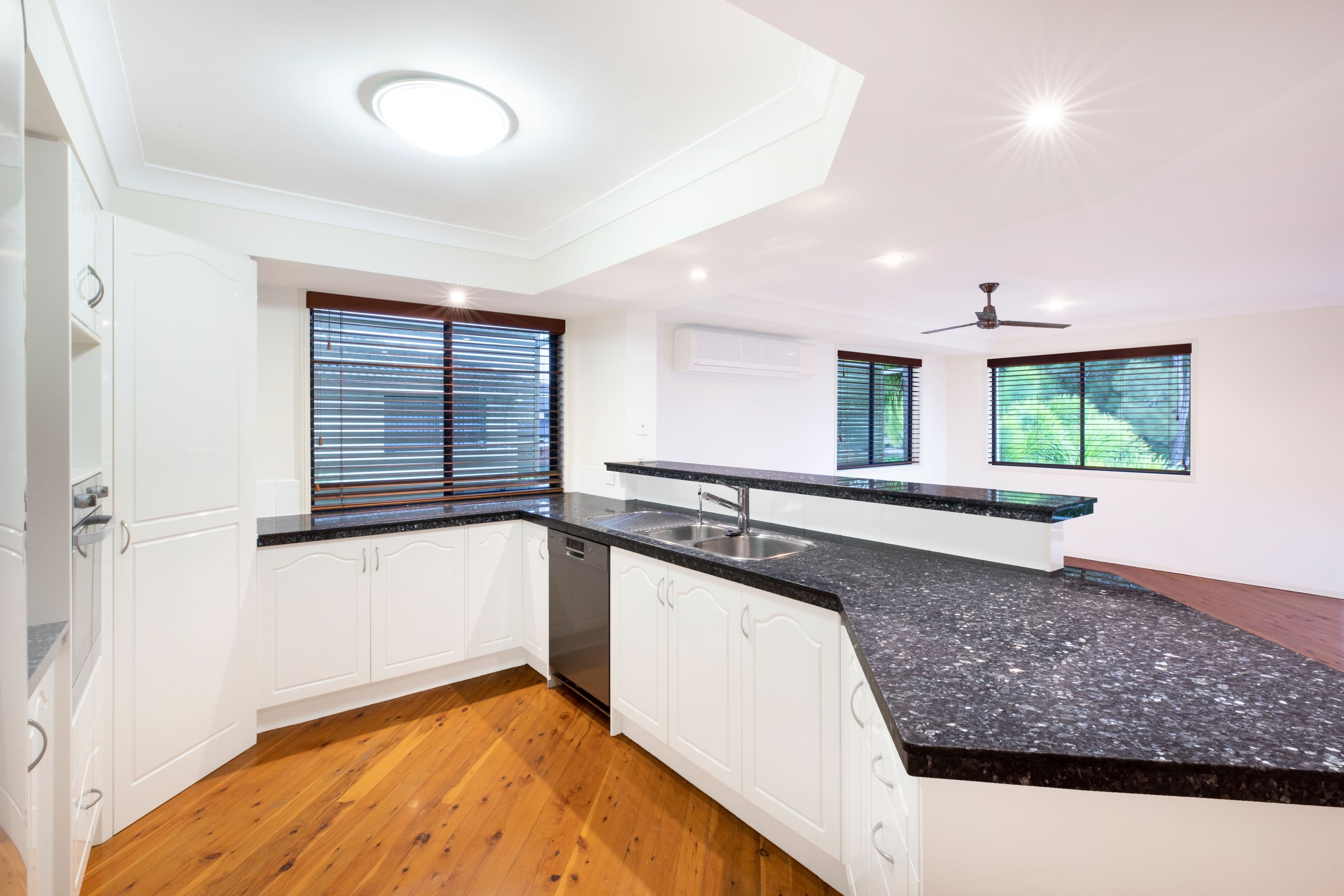 24 Brittany Drive, Oxenford QLD 4210, Oxenford - Thumbnail 8