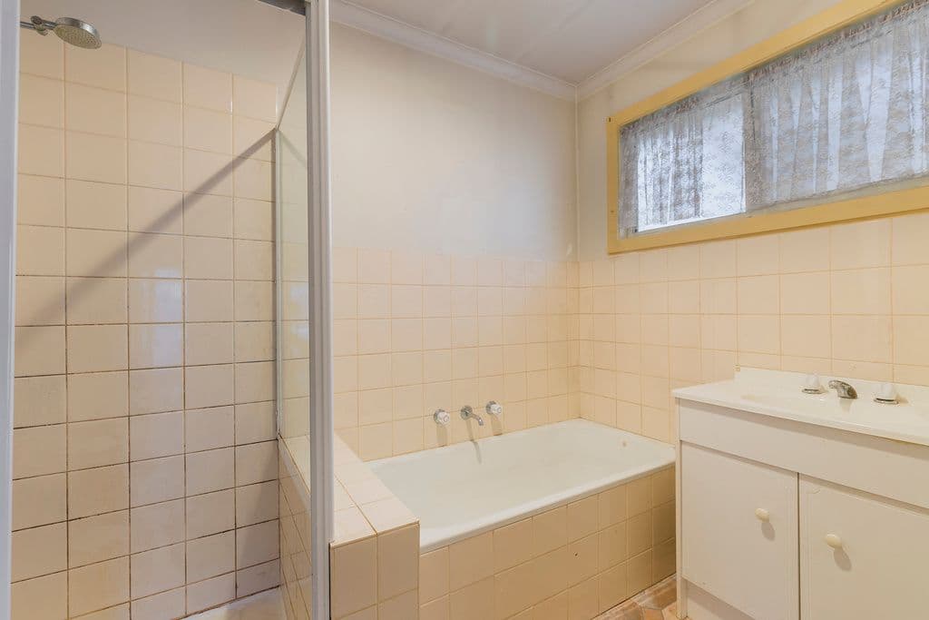 11 McNeil Avenue, East Geelong VIC 3219, East Geelong - Thumbnail 5