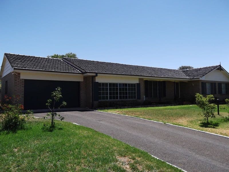 4 Duffey Avenue, COWRA NSW 2794, Cowra - Image 1