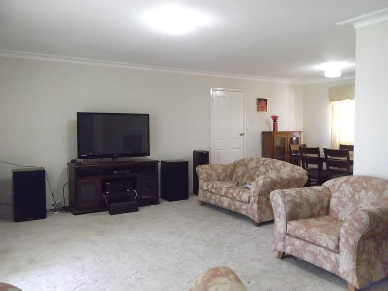 4 Duffey Avenue, COWRA NSW 2794, Cowra - Thumbnail 3