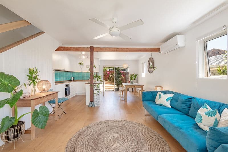 1/23 Margit Crescent, Sunrise Beach - Thumbnail 2