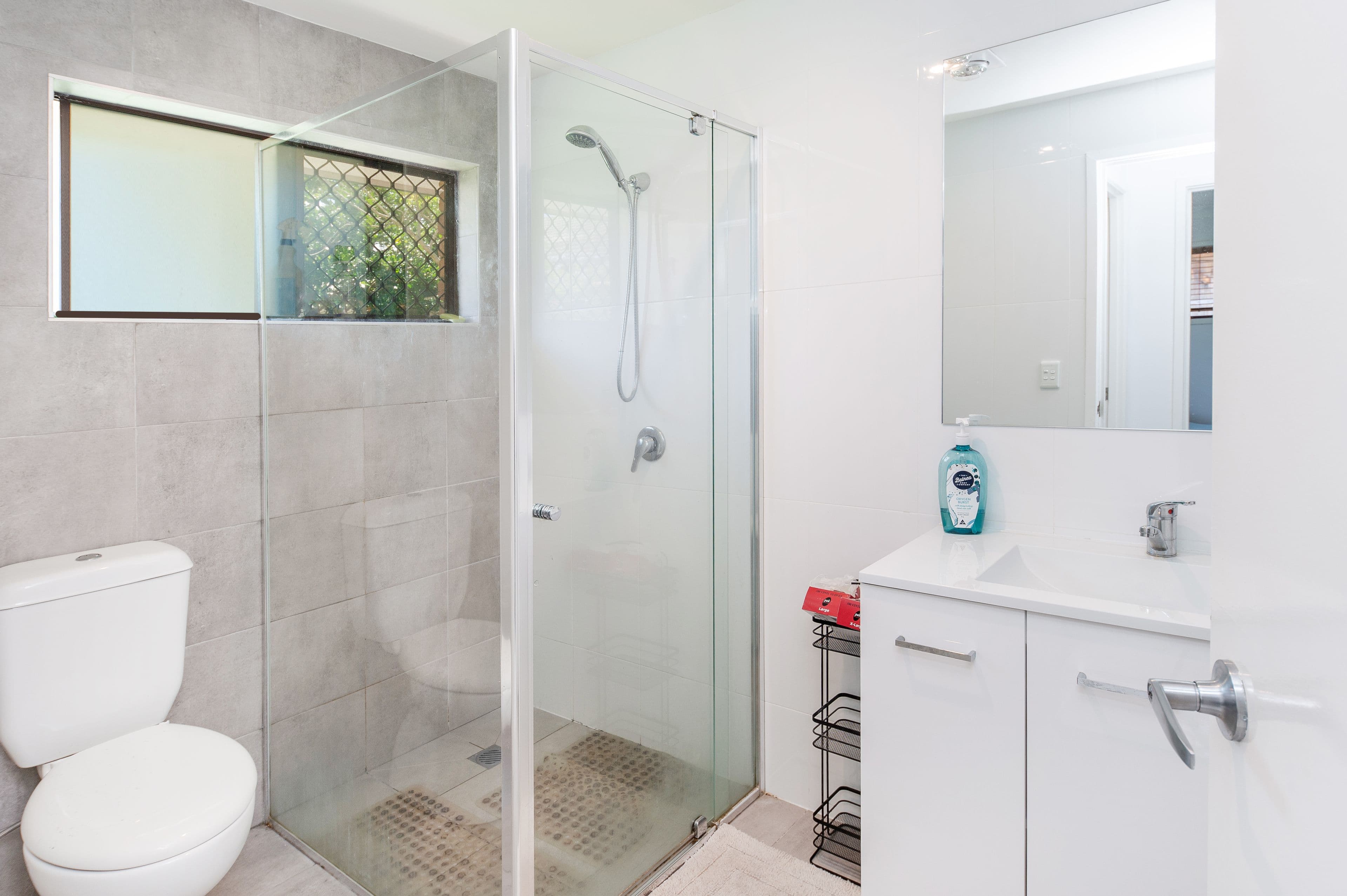 25 Terrigal Crescent, Southport QLD 4215, Southport - Thumbnail 4