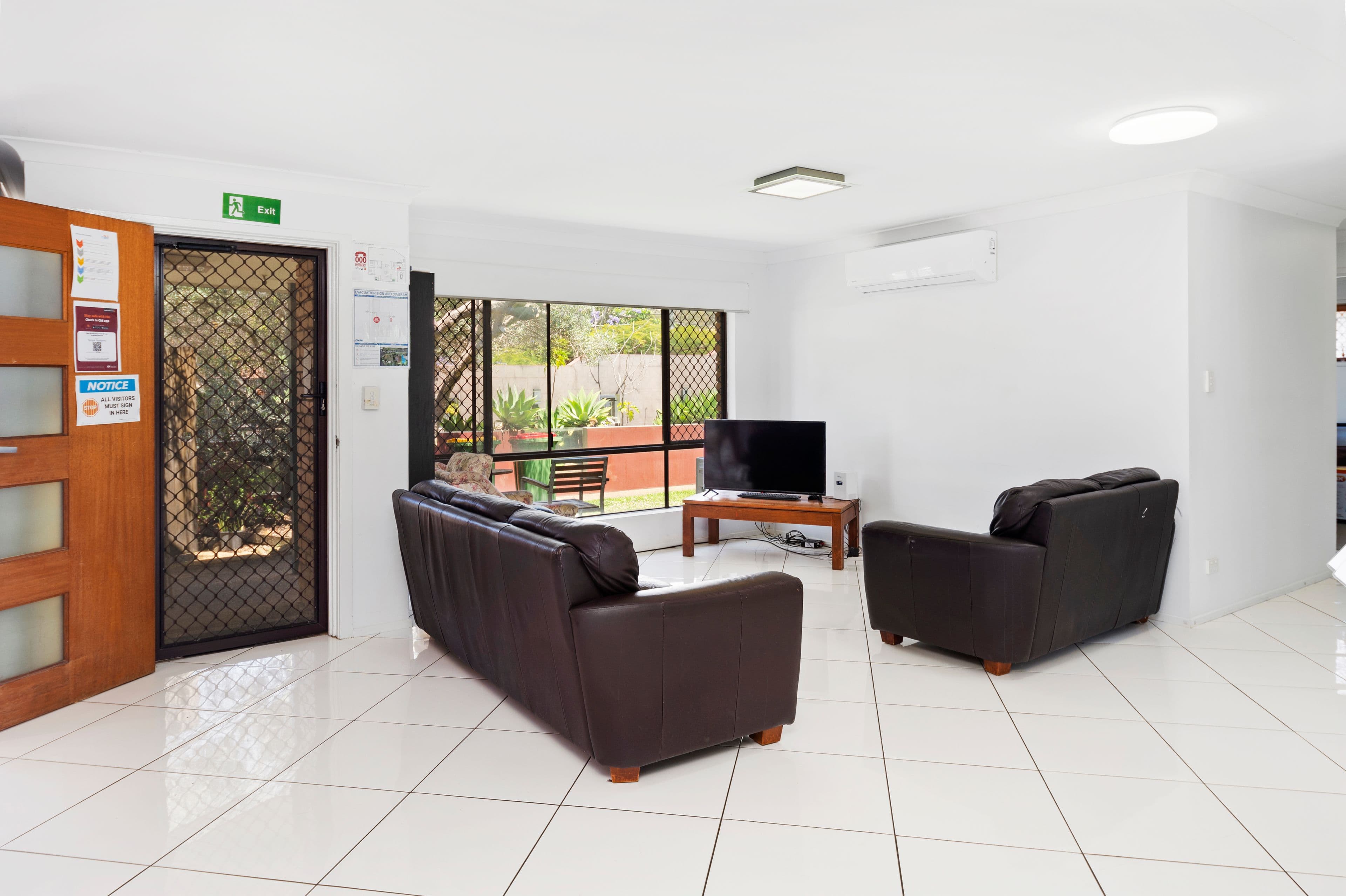 25 Terrigal Crescent, Southport QLD 4215, Southport - Thumbnail 5
