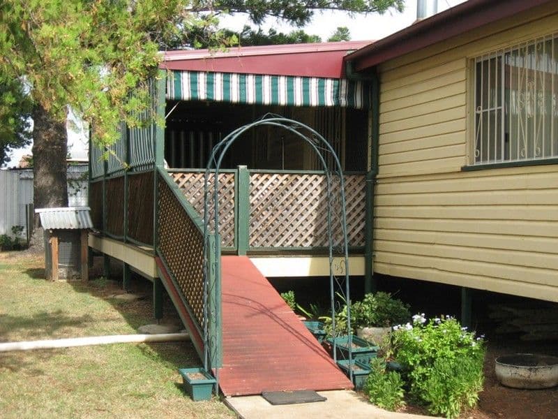 52 Campbell Street, OAKEY QLD 4401, Oakey - Thumbnail 4