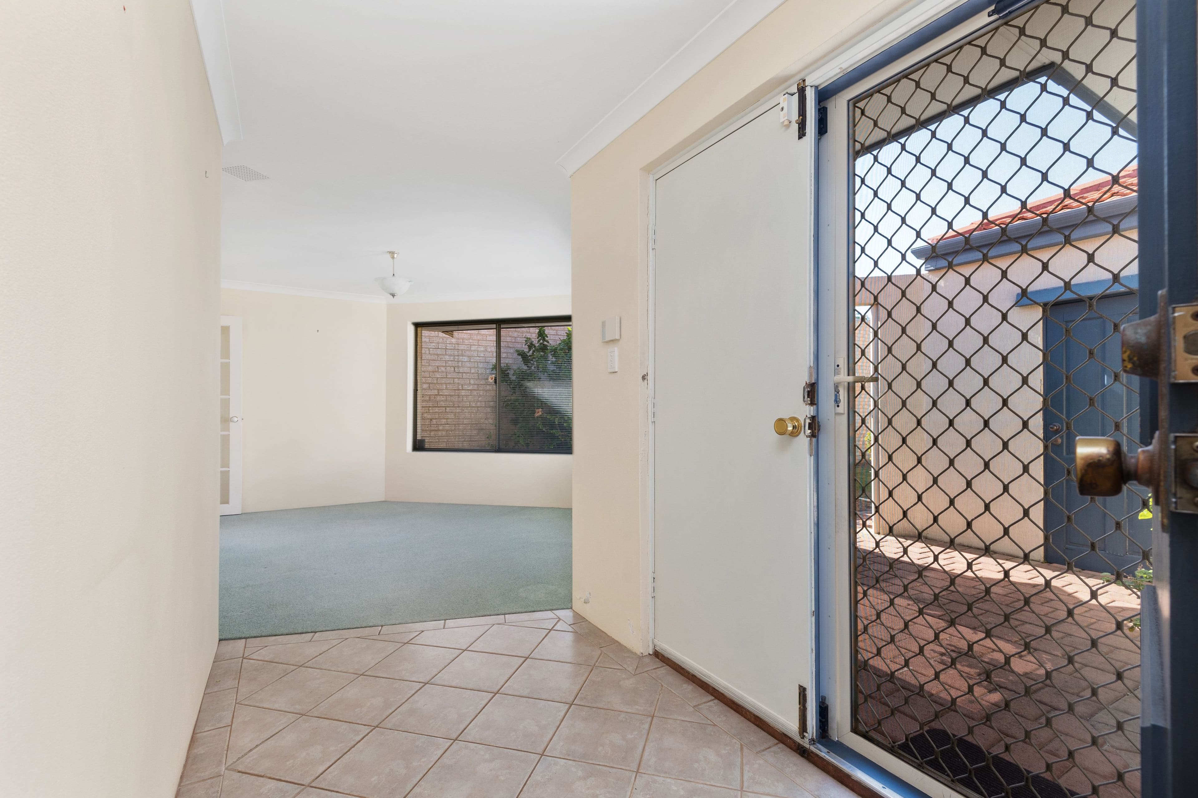 11 Mayena Retreat, Hillarys WA 6025, Hillarys - Thumbnail 4