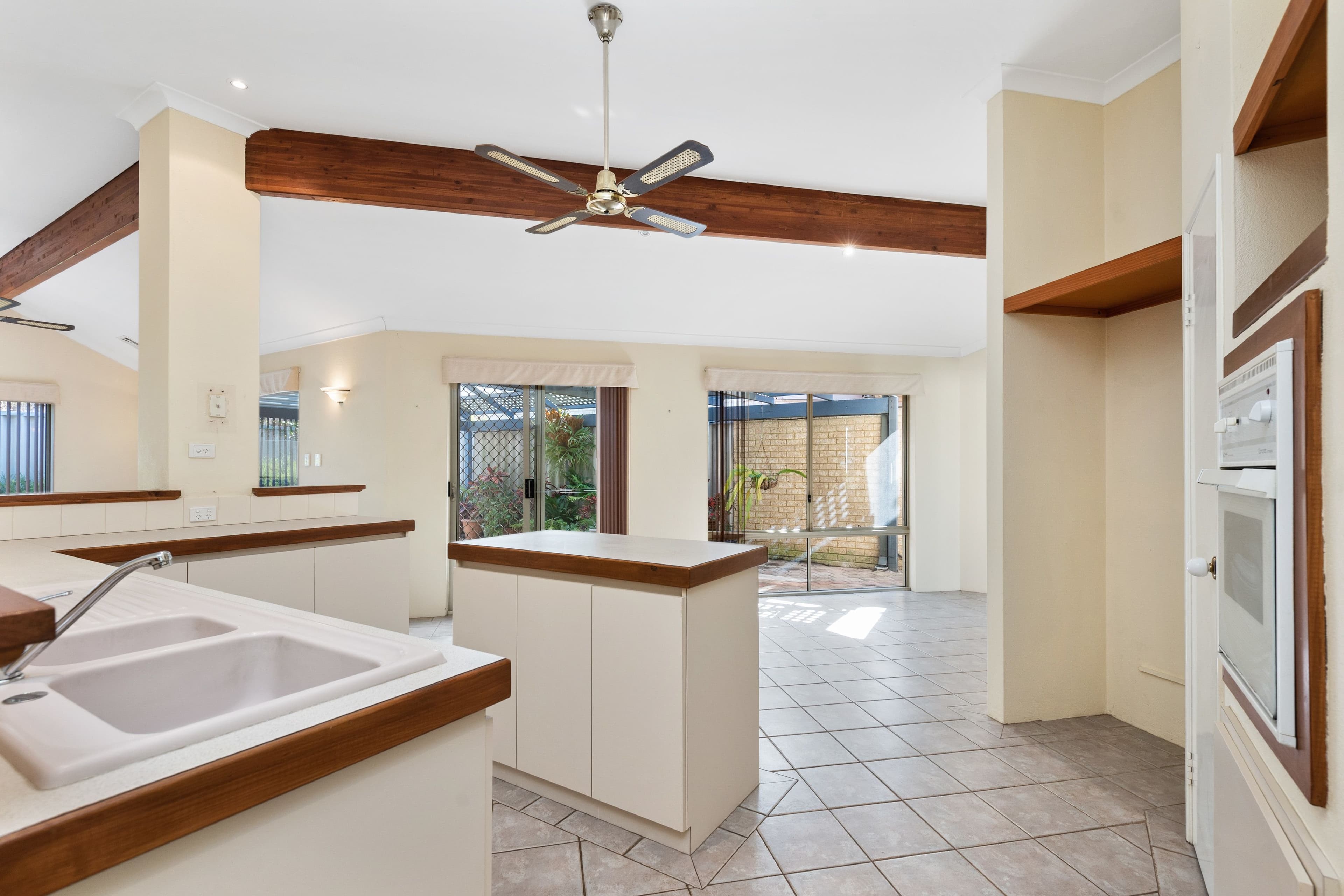 11 Mayena Retreat, Hillarys WA 6025, Hillarys - Thumbnail 8