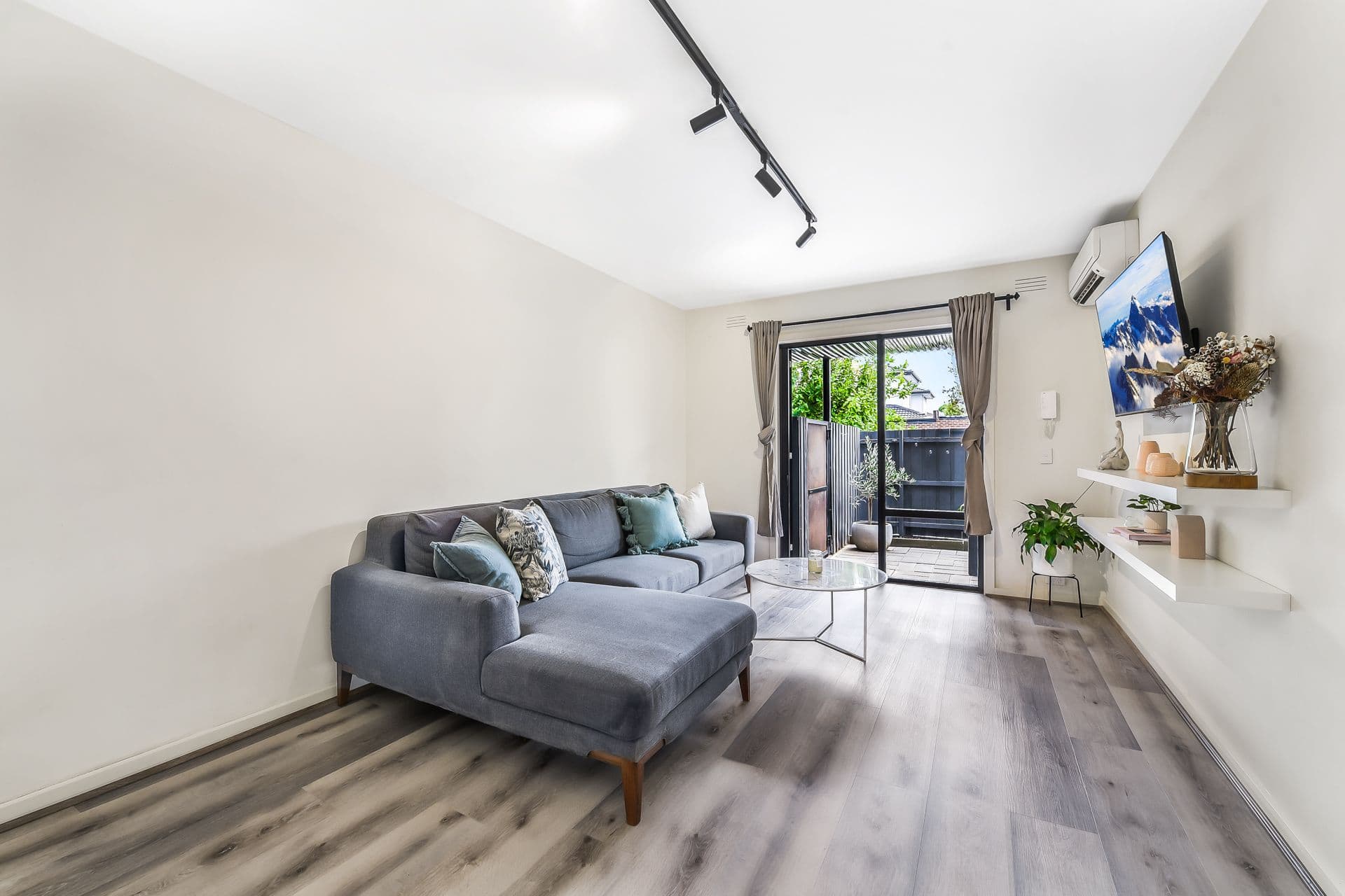 7 Burns Avenue, Clayton South VIC 3169, Clayton South - Thumbnail 2