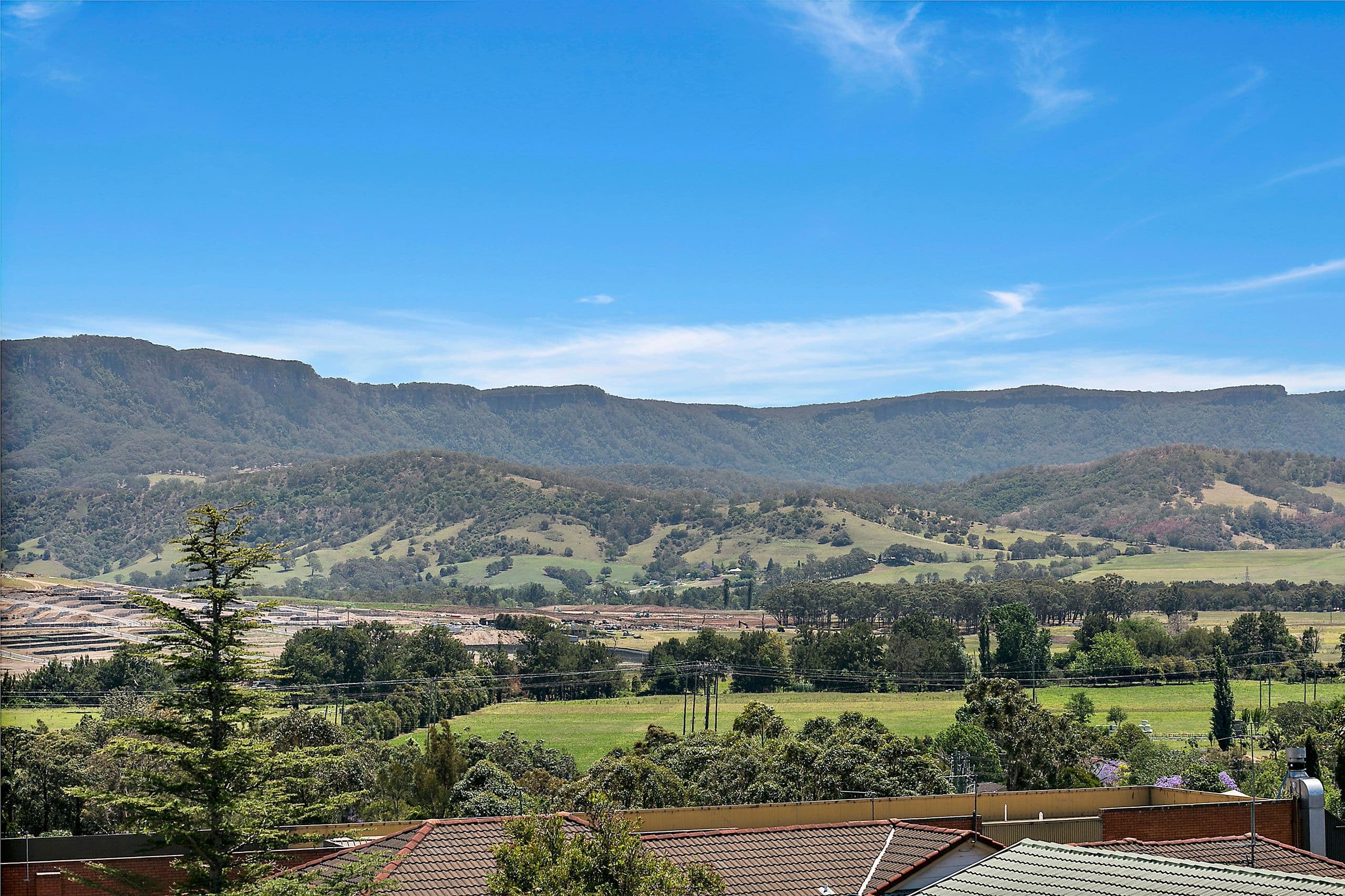 6 Scenic Crescent, Albion Park - Image 1