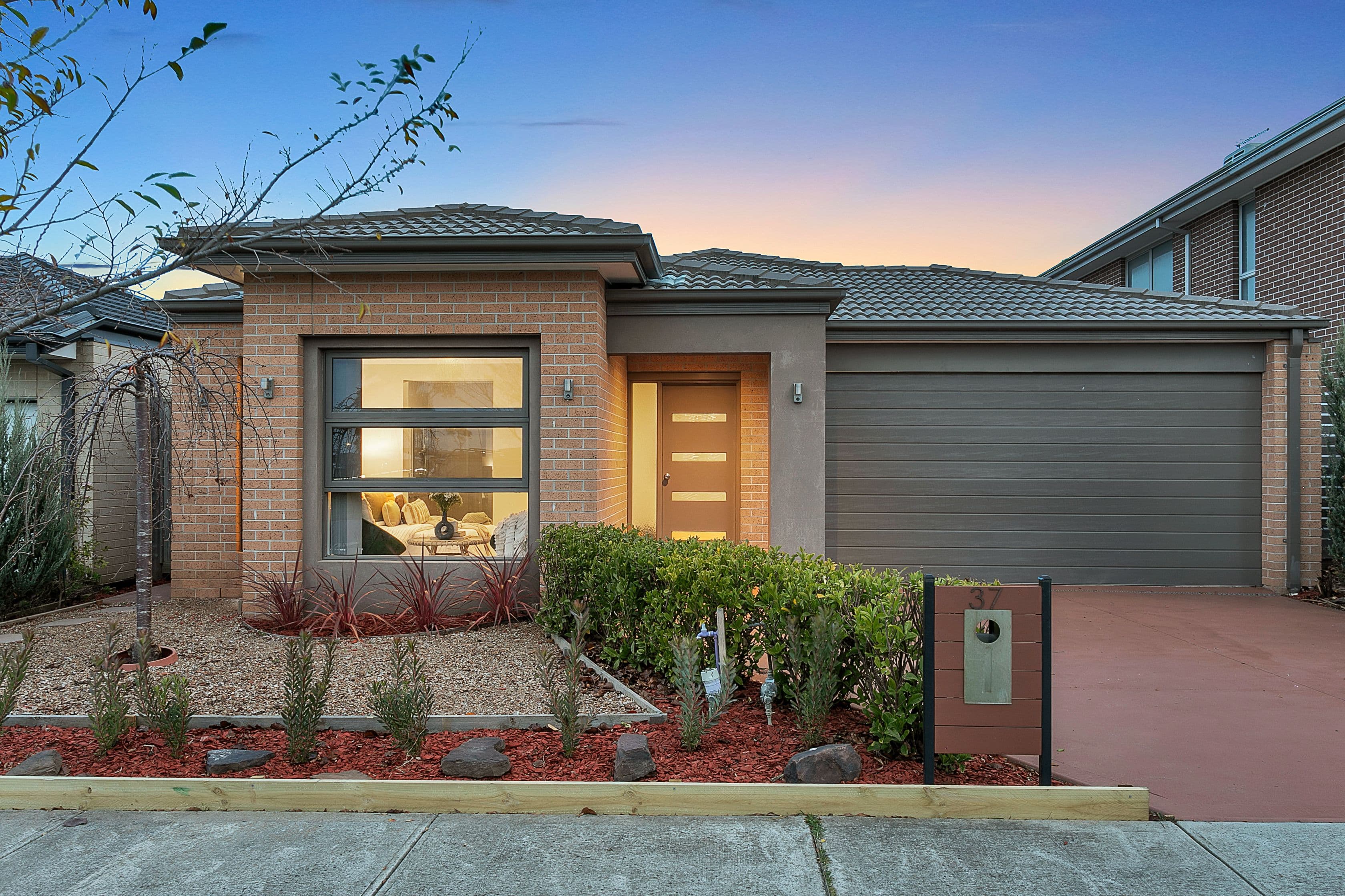 37 Fitzwilliam Circuit, Clyde North VIC 3978, Clyde North - Image 1