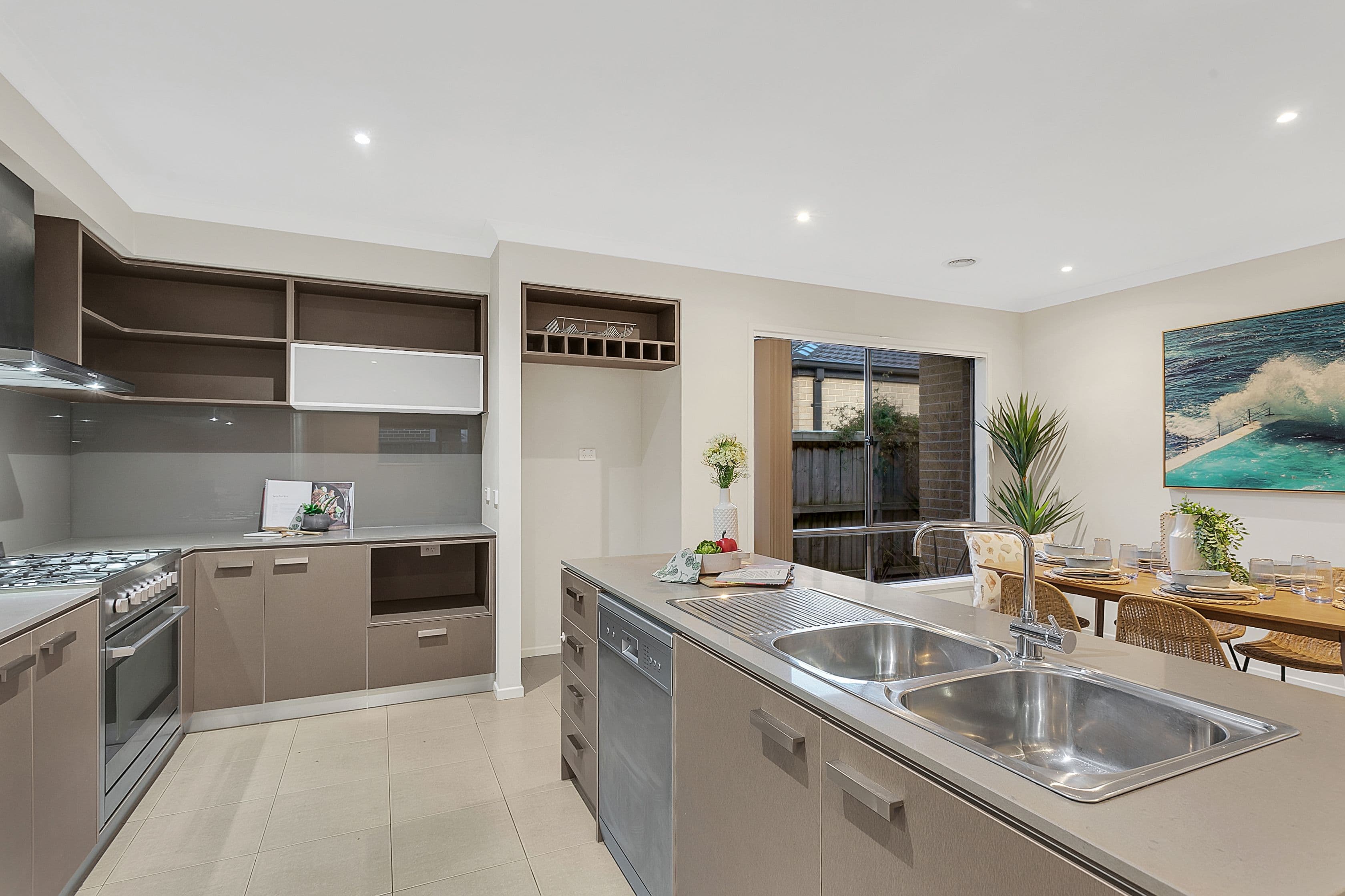 37 Fitzwilliam Circuit, Clyde North VIC 3978, Clyde North - Thumbnail 2