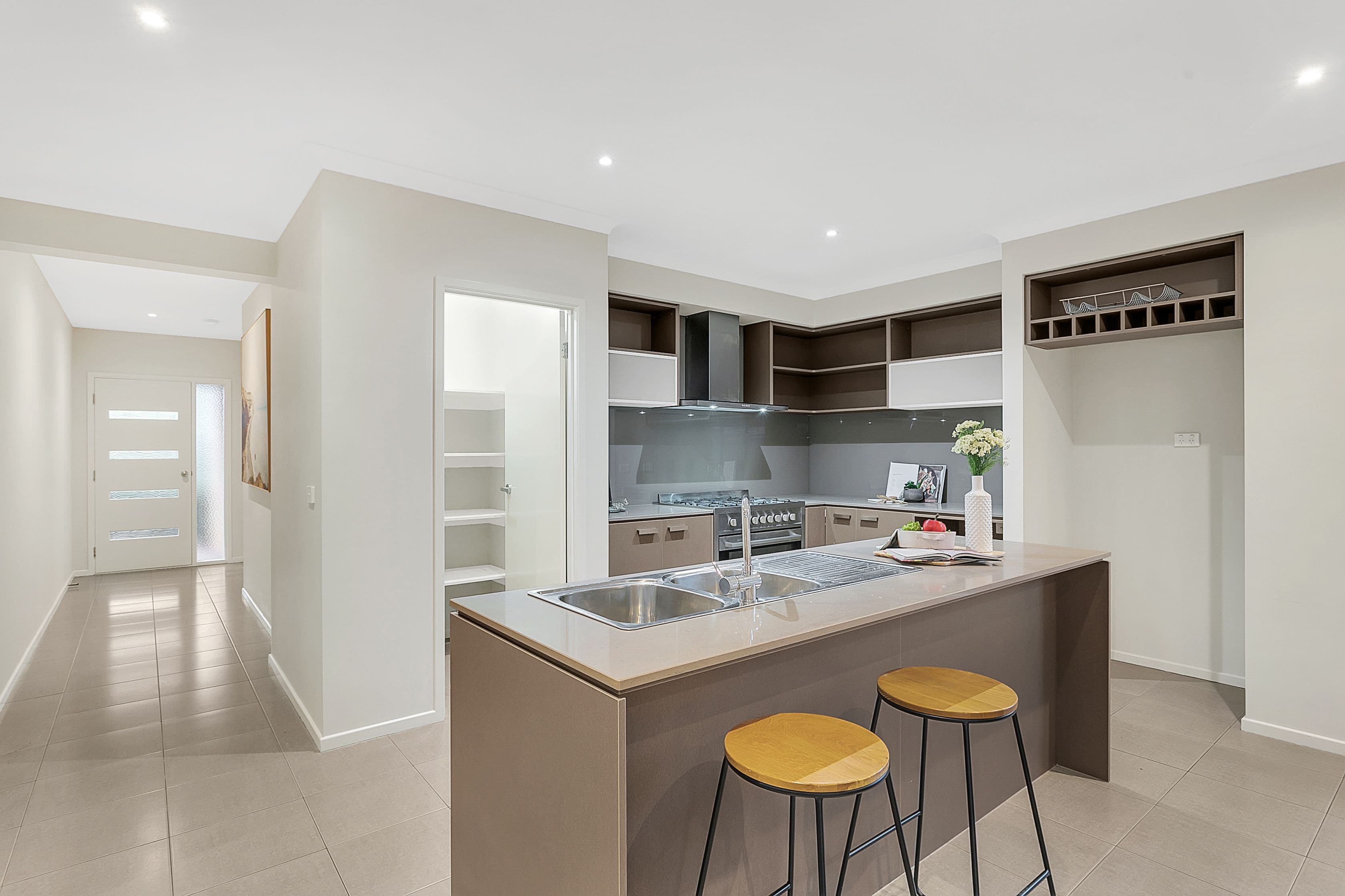 37 Fitzwilliam Circuit, Clyde North VIC 3978, Clyde North - Thumbnail 3
