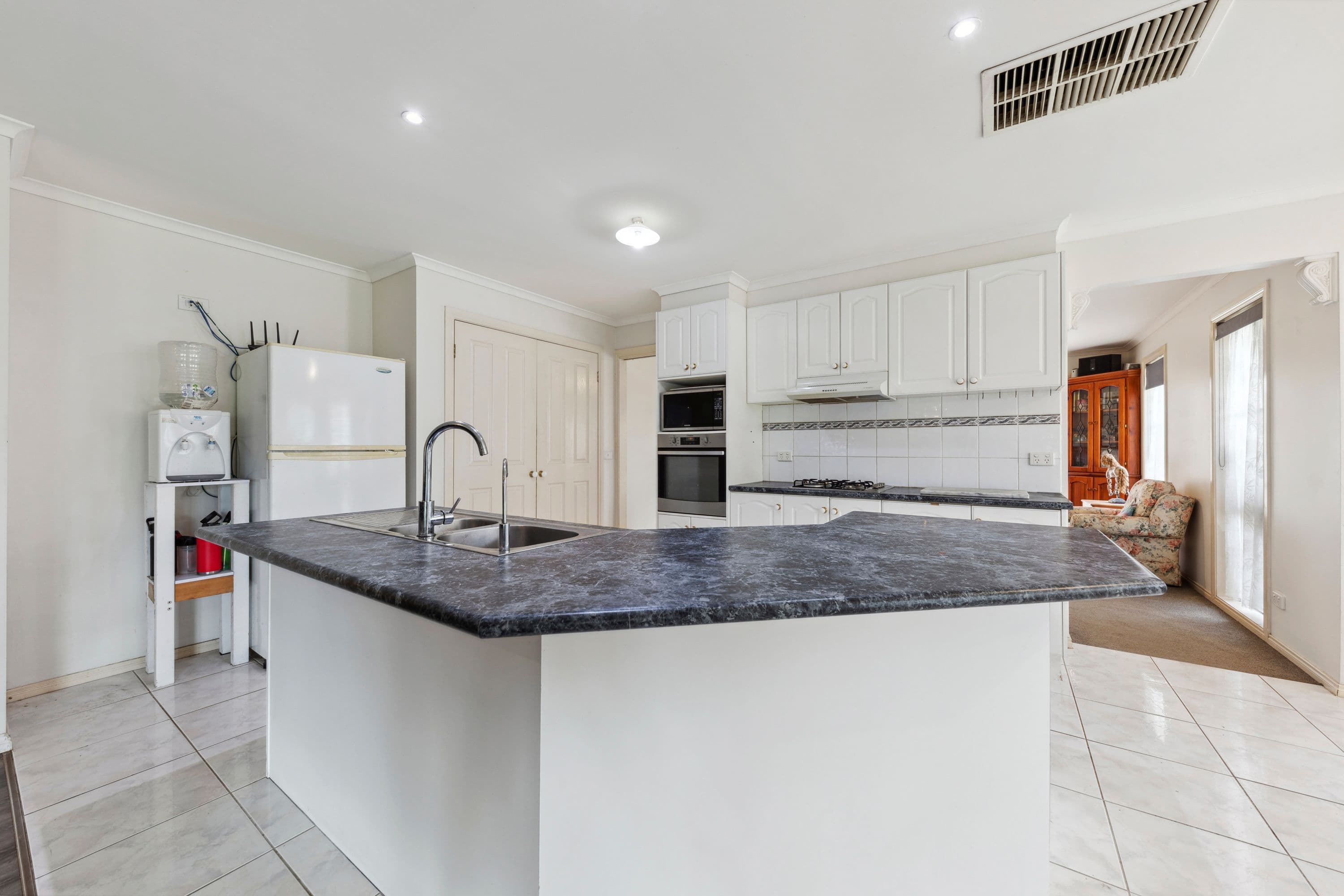 24 Bluegrass Crescent, Pakenham VIC 3810, Pakenham - Thumbnail 4