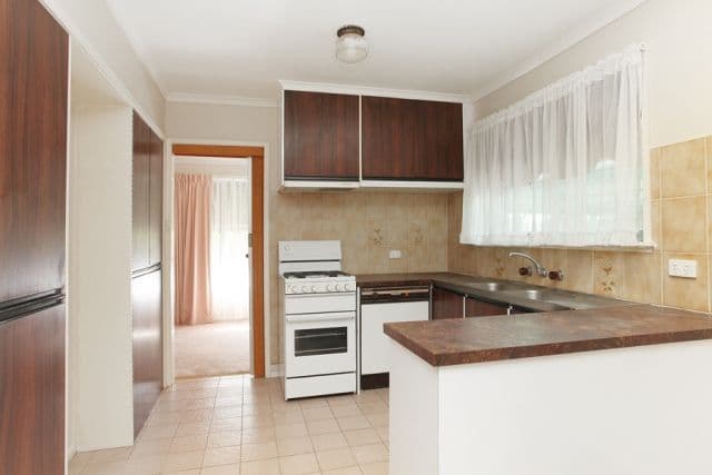 19  Herbert Avenue, HOPPERS CROSSING VIC 3029, Hoppers Crossing - Thumbnail 3