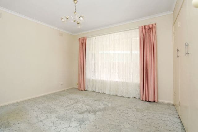 19  Herbert Avenue, HOPPERS CROSSING VIC 3029, Hoppers Crossing - Thumbnail 4