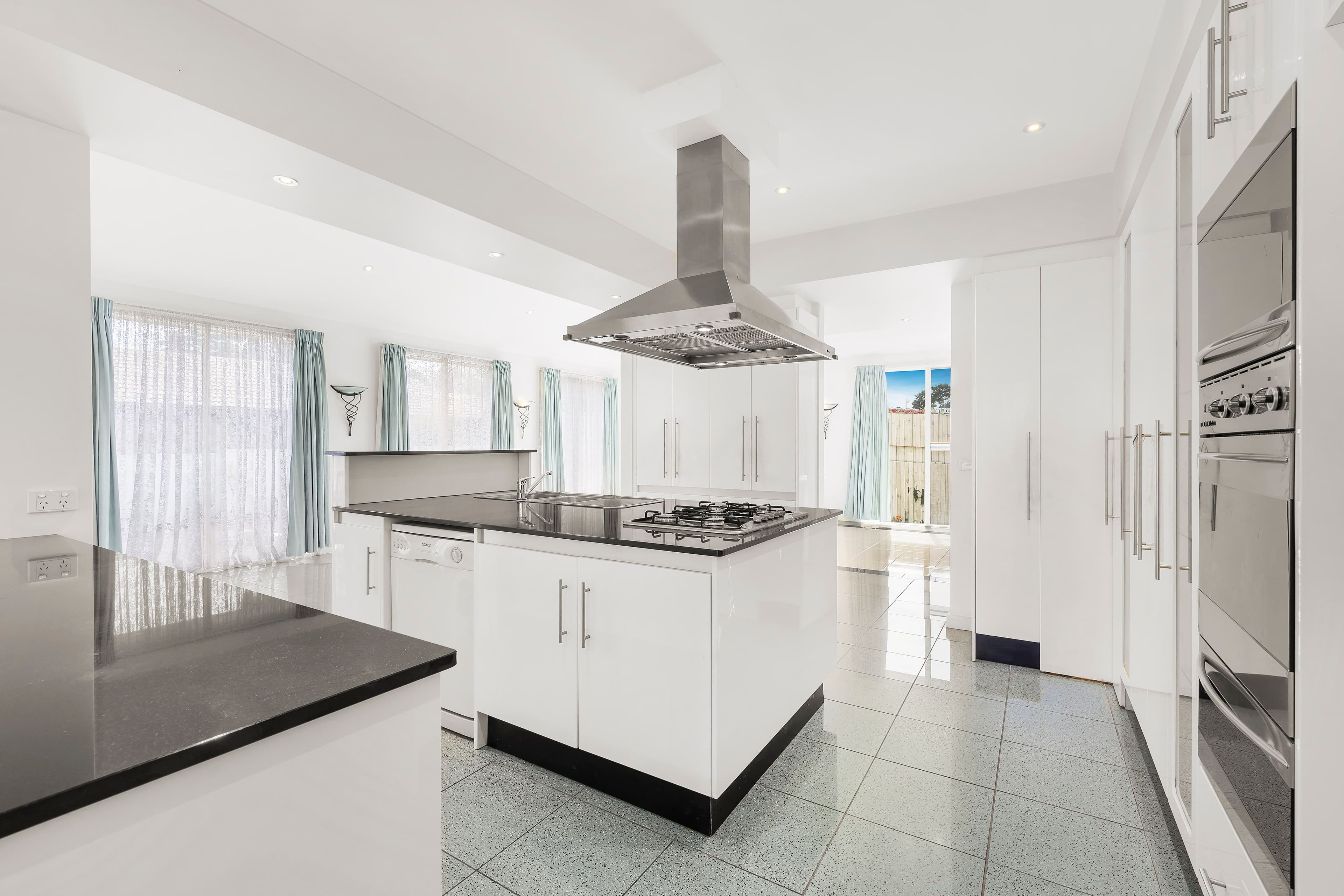 147 Plenty Road, Bundoora VIC 3083, Bundoora - Thumbnail 3