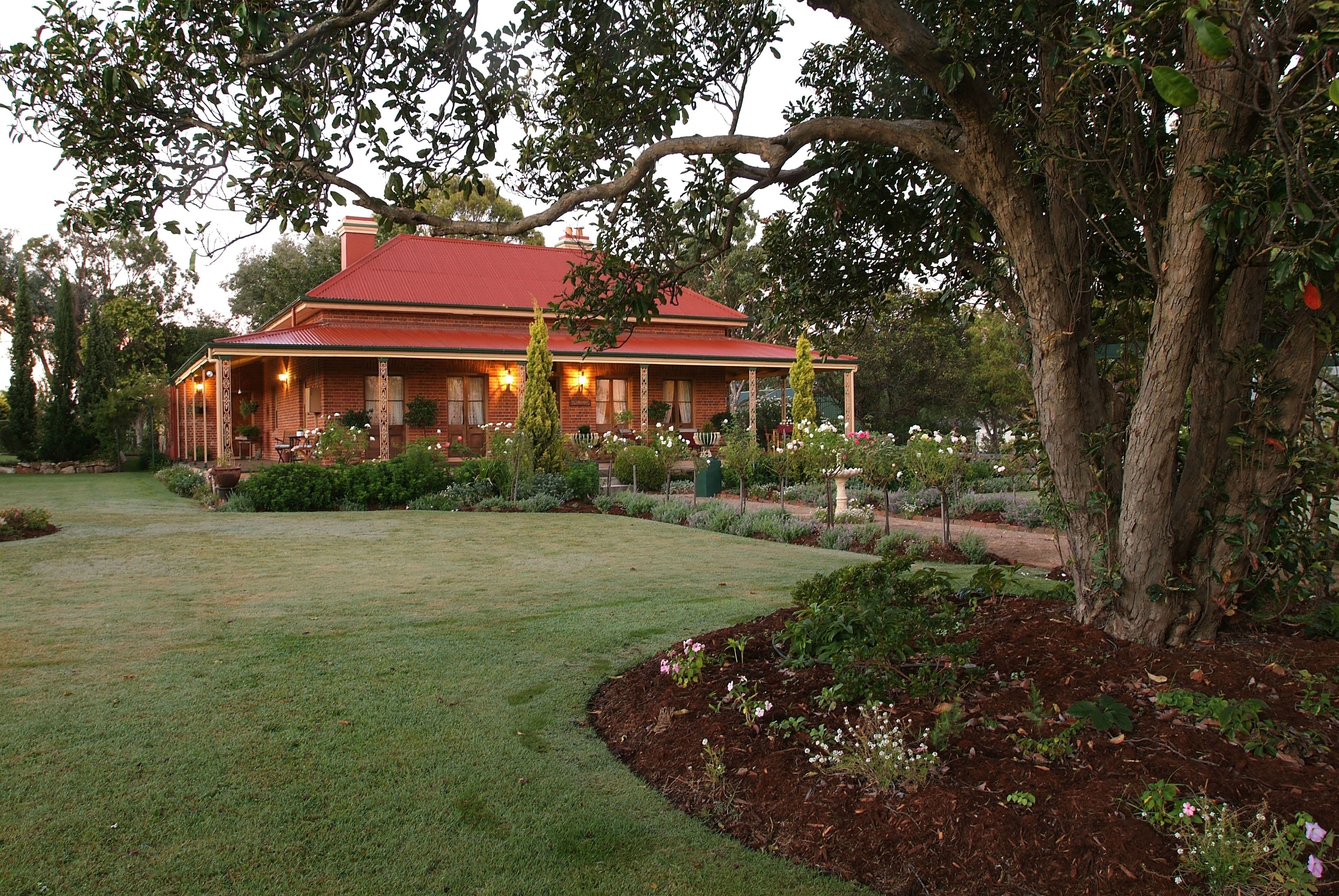 101 Douglas Street, Tenterfield - Image 1