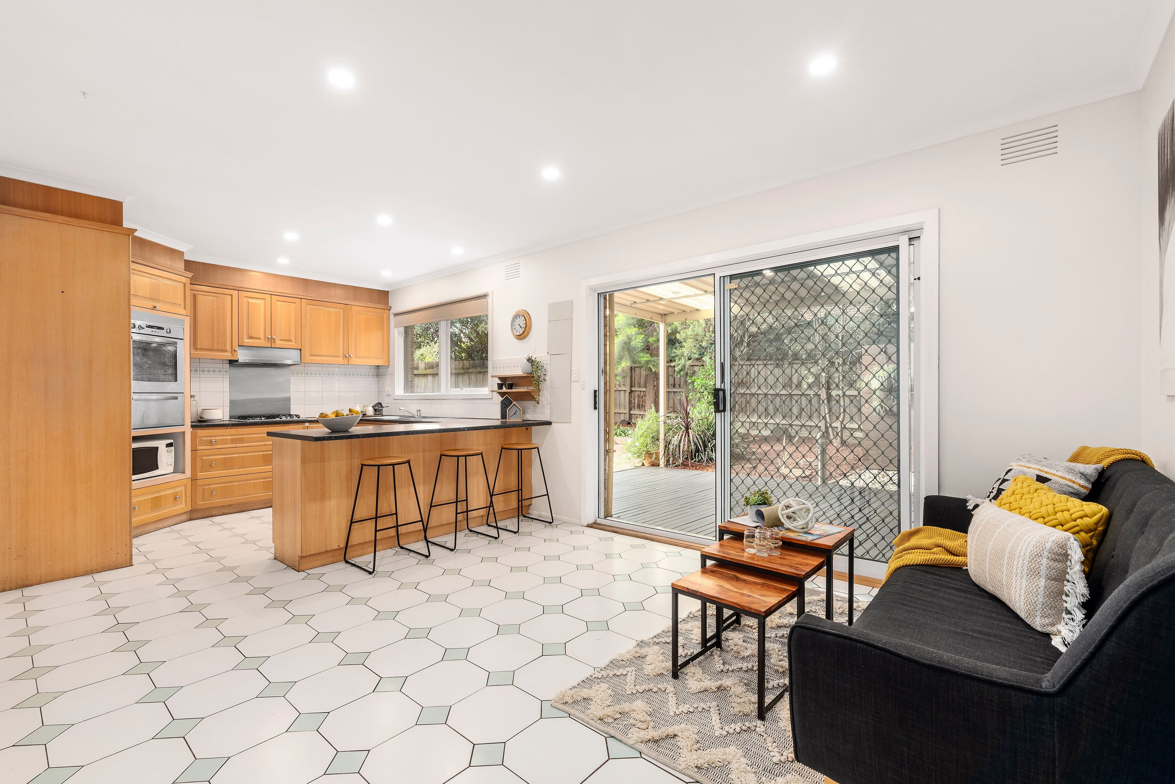 16 Smithfield Square, Wantirna VIC 3152, Wantirna - Thumbnail 3