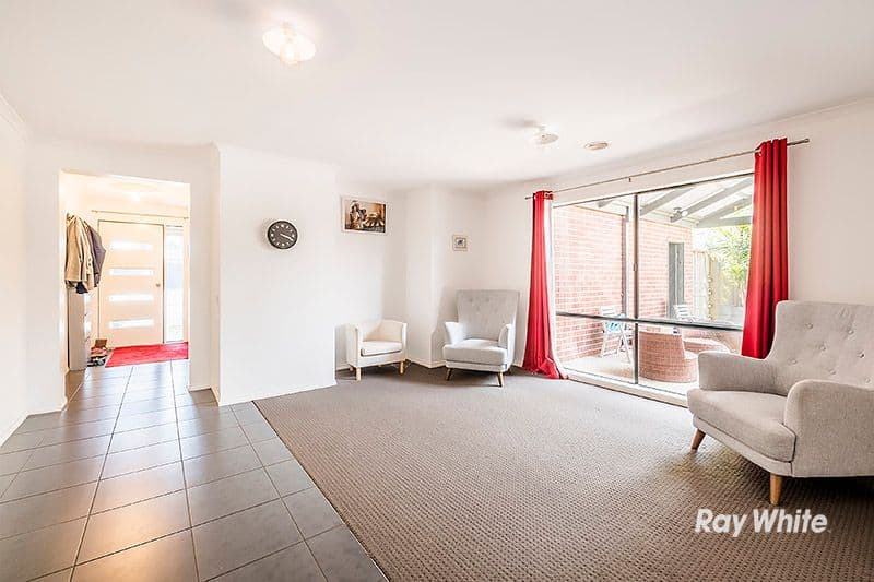 10 Vane Street, Cranbourne East VIC 3977, Cranbourne East - Thumbnail 3