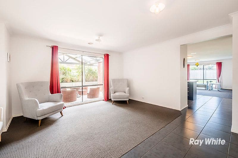 10 Vane Street, Cranbourne East VIC 3977, Cranbourne East - Thumbnail 4
