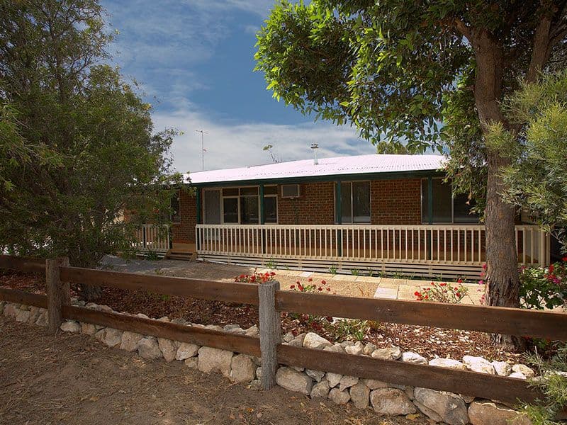 79 North Terrace, PORT ELLIOT SA 5212, Port Elliot - Thumbnail 2