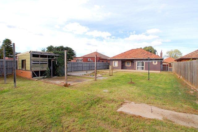 19 Mary Avenue, WERRIBEE VIC 3030, Werribee - Thumbnail 2