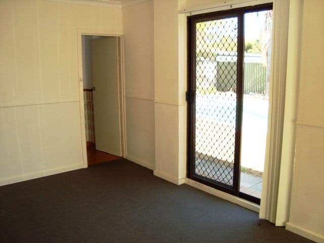 43 Moss Street, HUNTINGDALE WA 6110, Huntingdale - Thumbnail 3