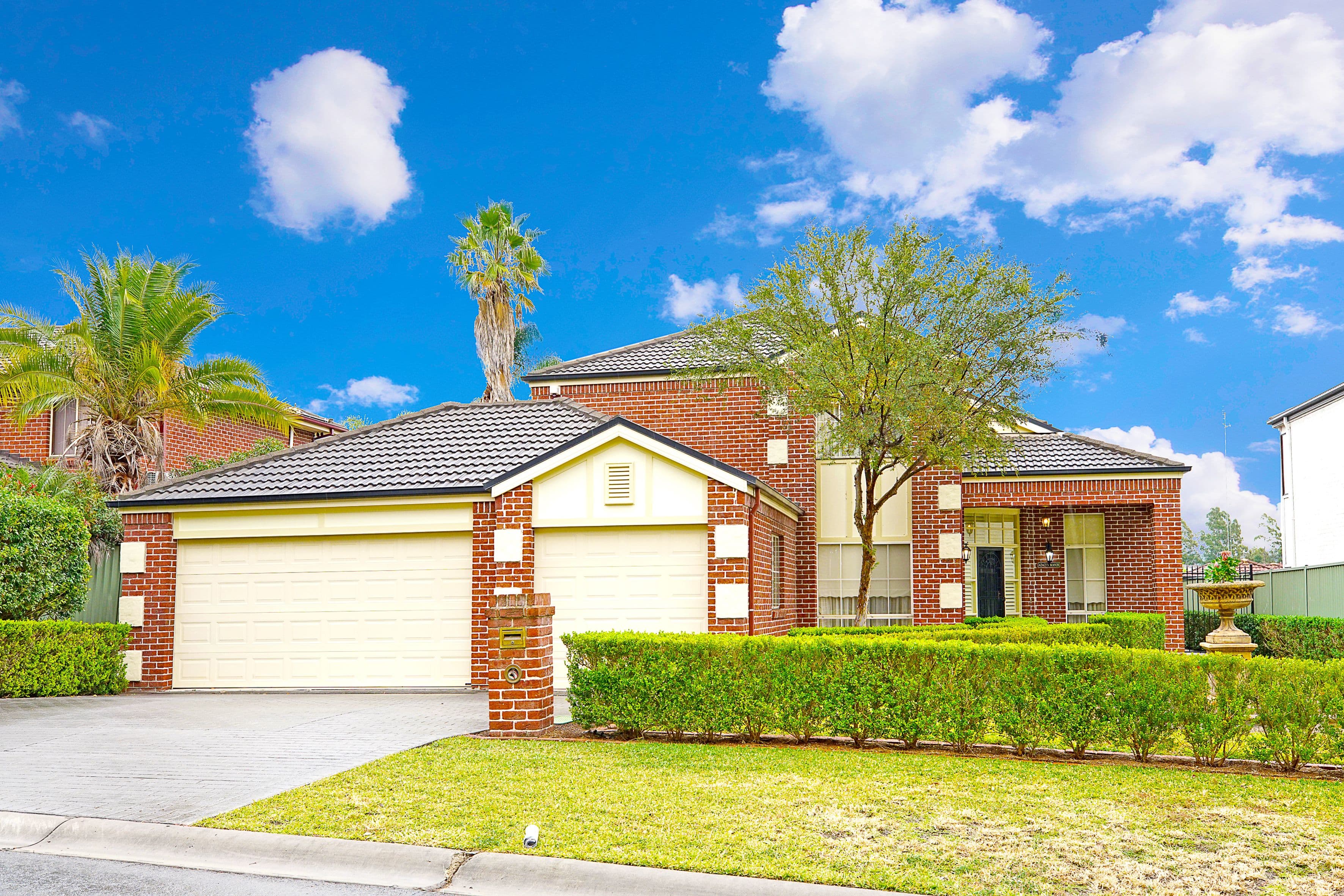 16 Boldero Crescent, Glenmore Park - Image 1