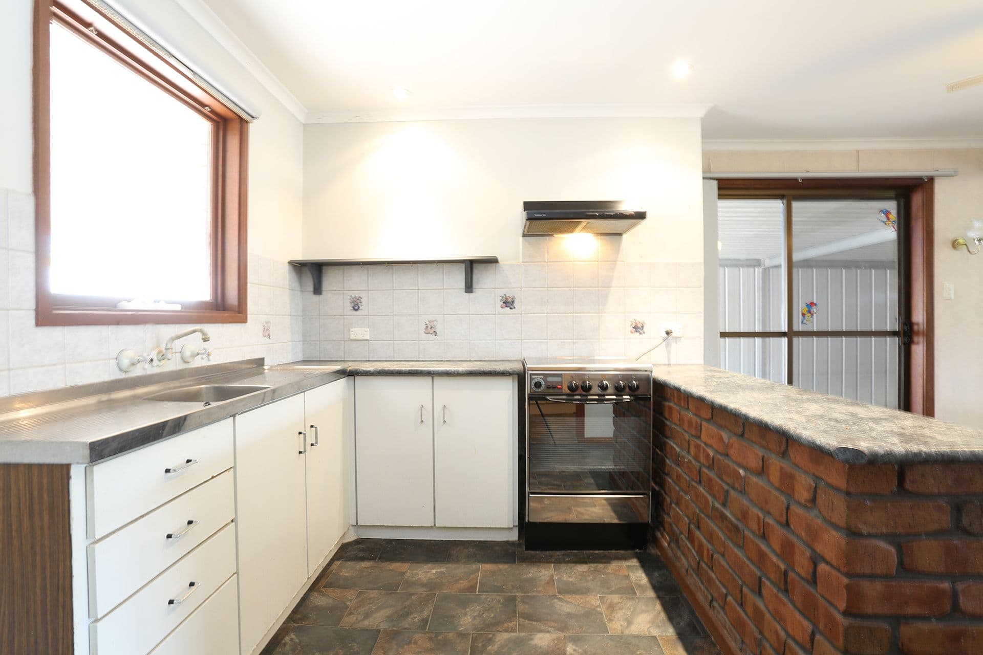 15 Hawker Crescent, Elizabeth East SA 5112, Elizabeth East - Thumbnail 4