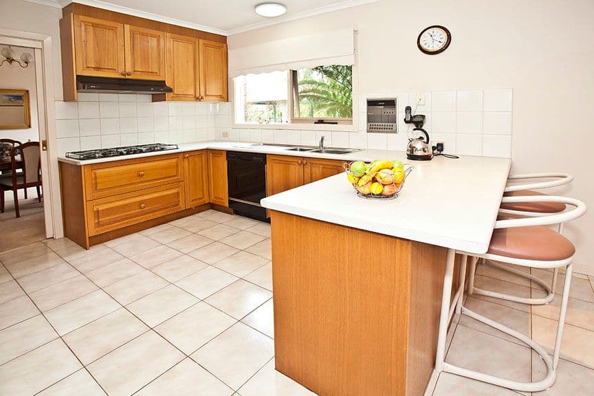 2 Daryl Avenue, GLEN WAVERLEY VIC 3150, Glen Waverley - Thumbnail 2
