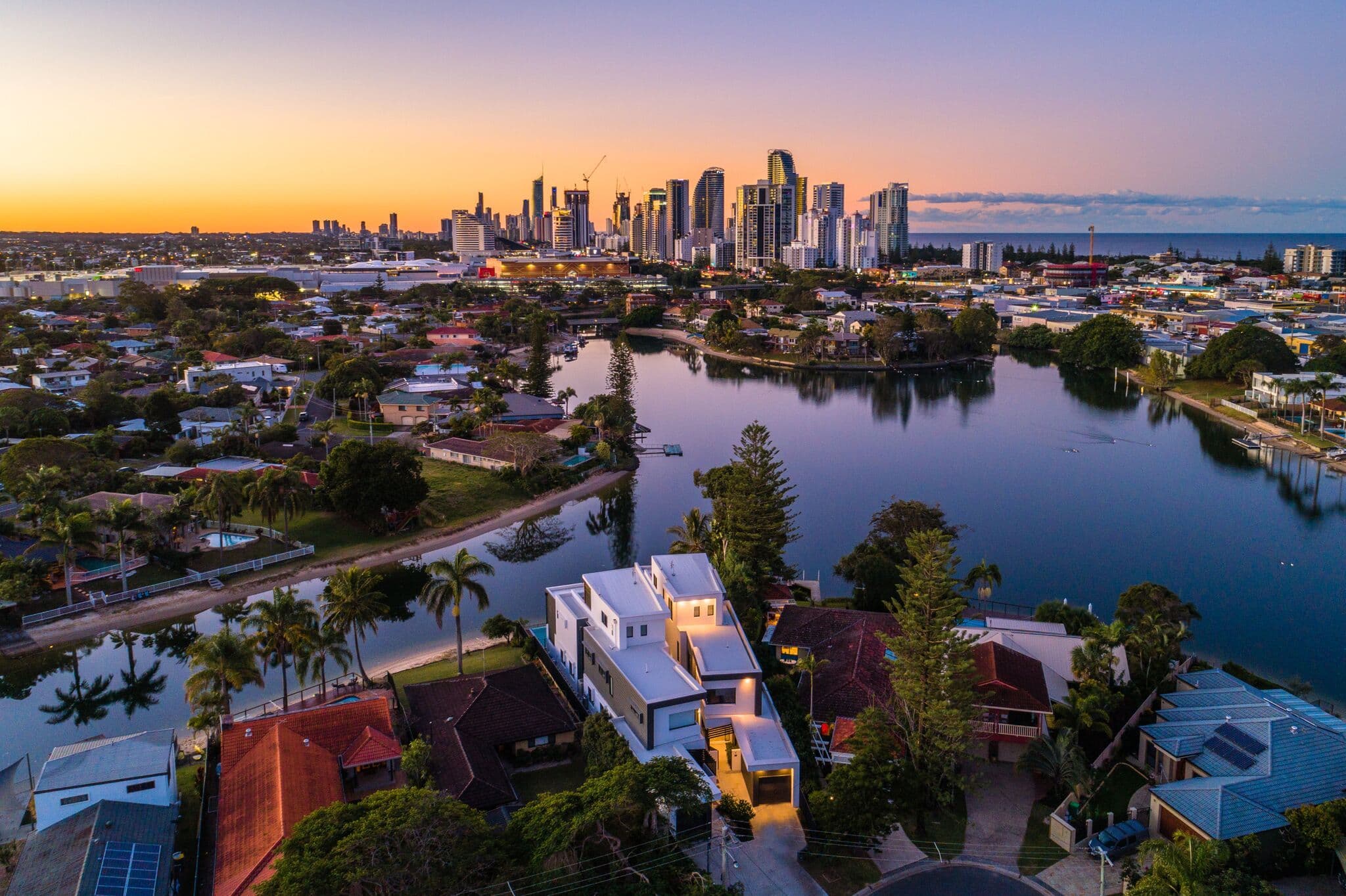 27 Verdichio Avenue, Mermaid Waters QLD 4218, Mermaid Waters - Thumbnail 2