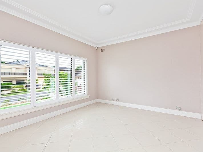 8 Sanders Parade, Concord - Thumbnail 6