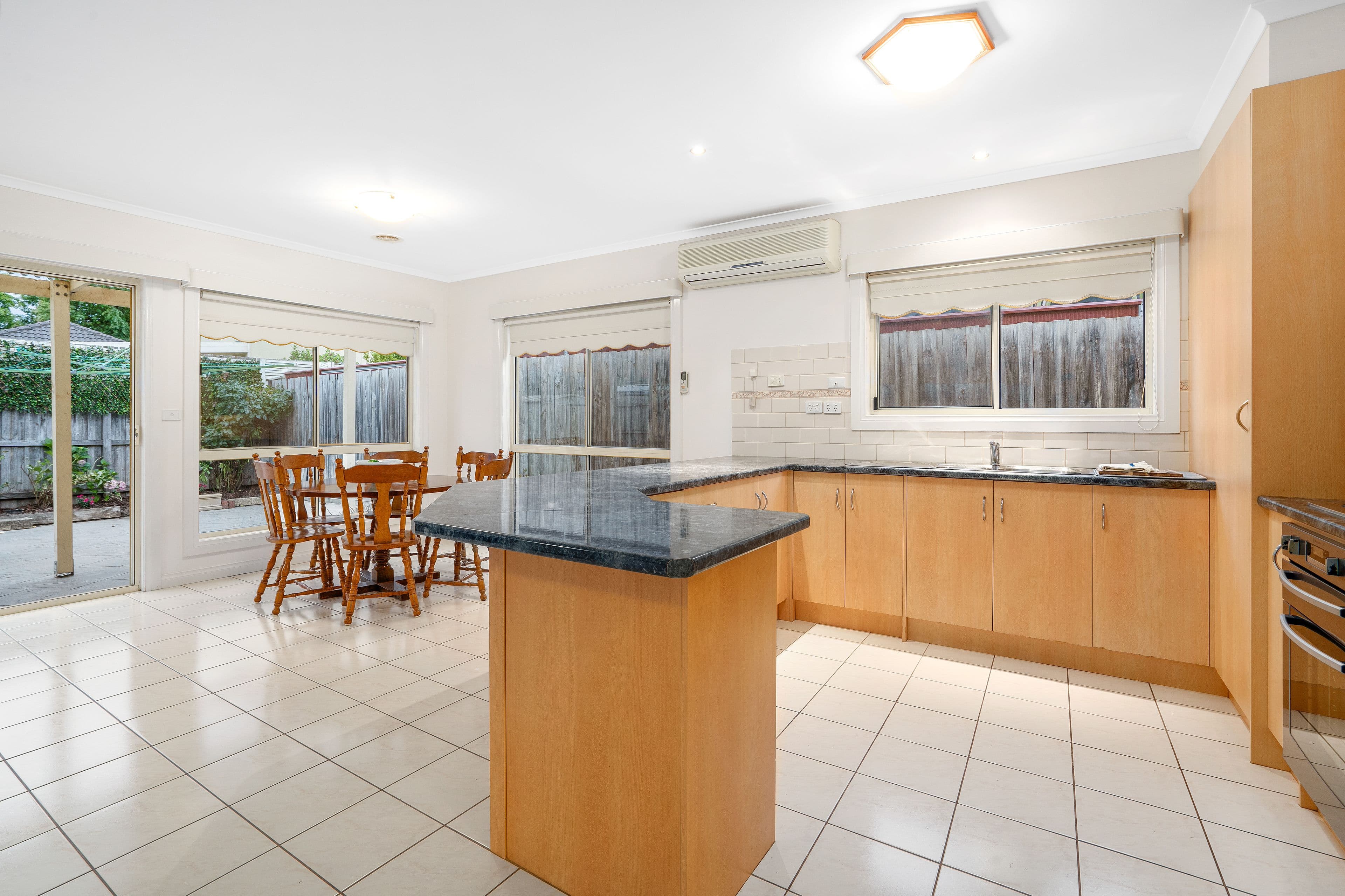 37 Samuel Court, Bundoora VIC 3083, Bundoora - Thumbnail 3