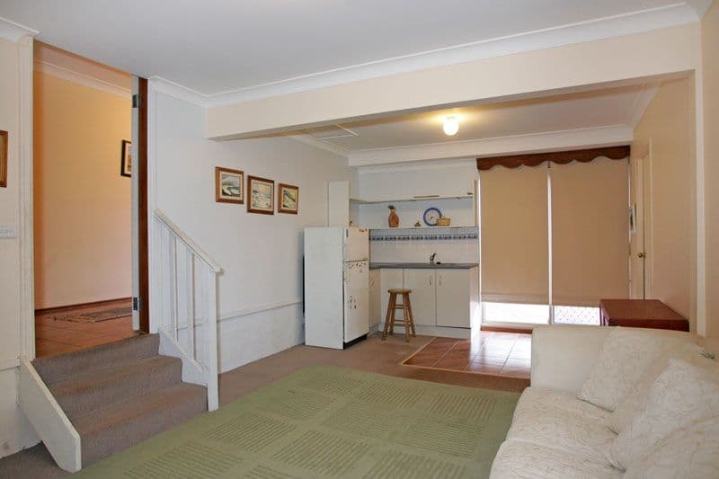 15 Robert Holl Drive, OURIMBAH NSW 2258, Ourimbah - Thumbnail 5