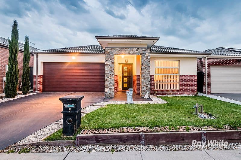 8 Hackney Circuit, Clyde North VIC 3978, Clyde North - Thumbnail 2