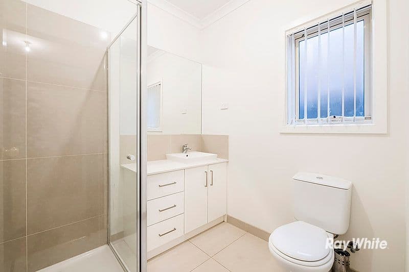 8 Hackney Circuit, Clyde North VIC 3978, Clyde North - Thumbnail 4
