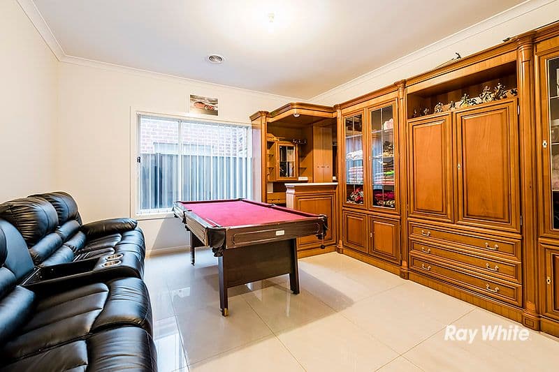 8 Hackney Circuit, Clyde North VIC 3978, Clyde North - Thumbnail 6