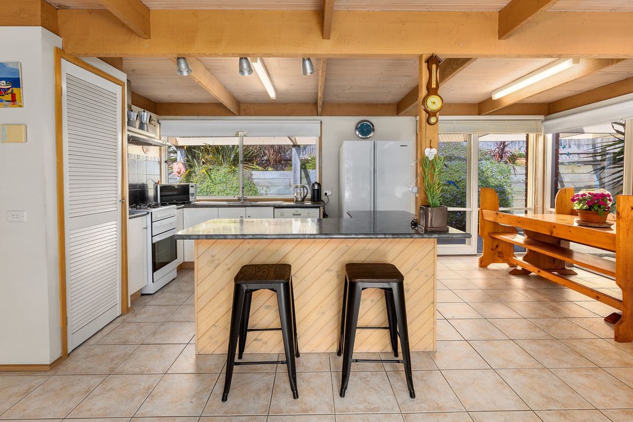 15 Denholm Street, Rosebud VIC 3939, Rosebud - Thumbnail 3