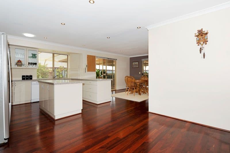 7 Fairway Place, COOLOONGUP WA 6168, Cooloongup - Thumbnail 3