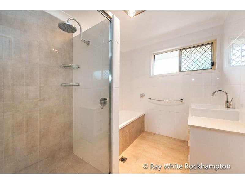 8 Col Crescent, PARKHURST QLD 4702, Parkhurst - Thumbnail 3